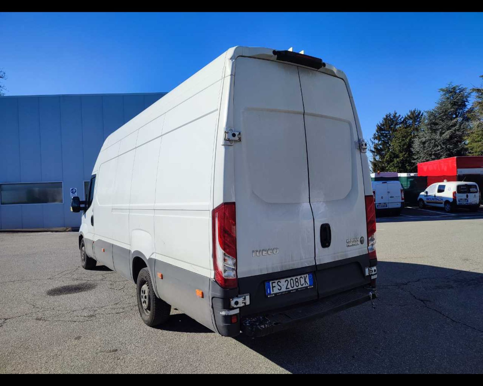 IVECO Daily 35 S16S A8 V H3 - Lombardia Truck