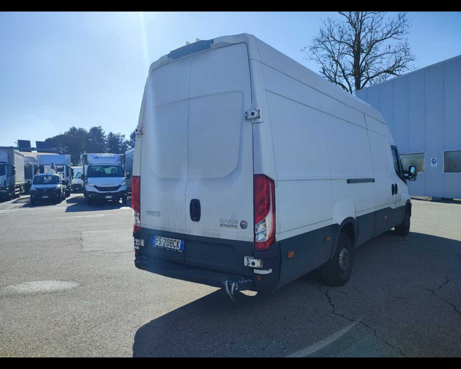 IVECO Daily 35 S16S A8 V H3 - Lombardia Truck
