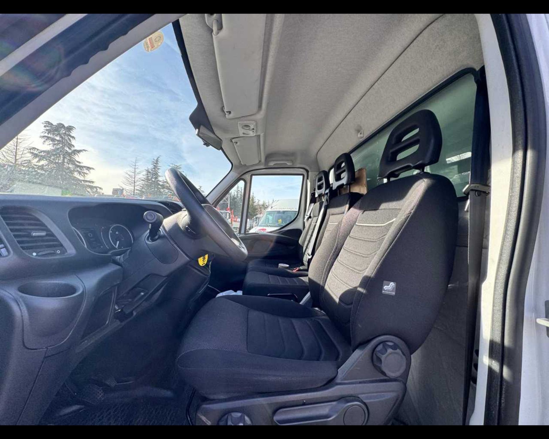 IVECO Daily 35 C14H BOX - Lombardia Truck