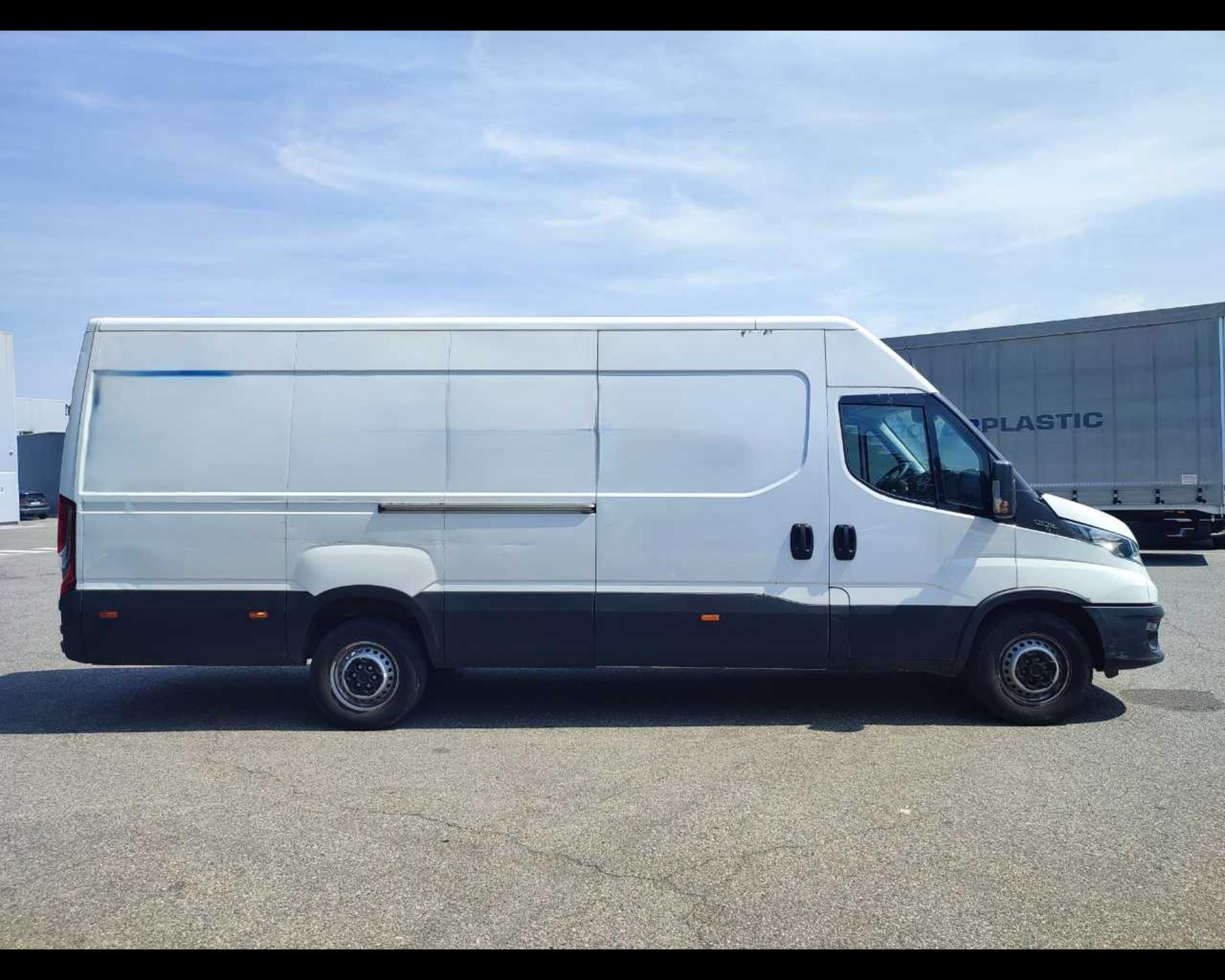 IVECO Daily 35 S14 V  - Lombardia Truck
