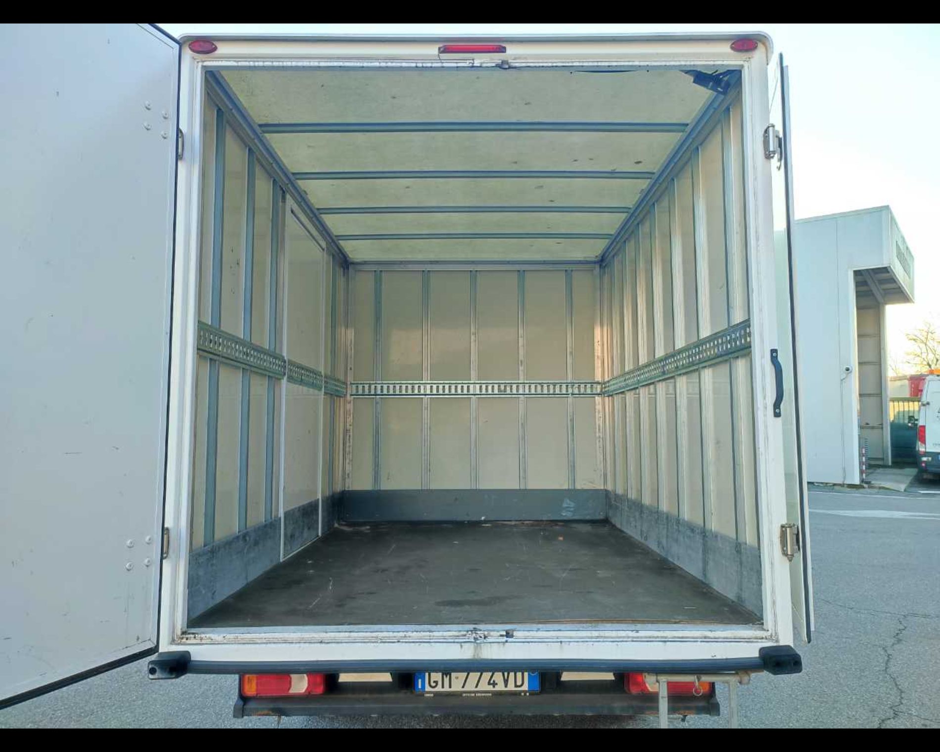 IVECO Daily 35 S14H con BOX - Lombardia Truck