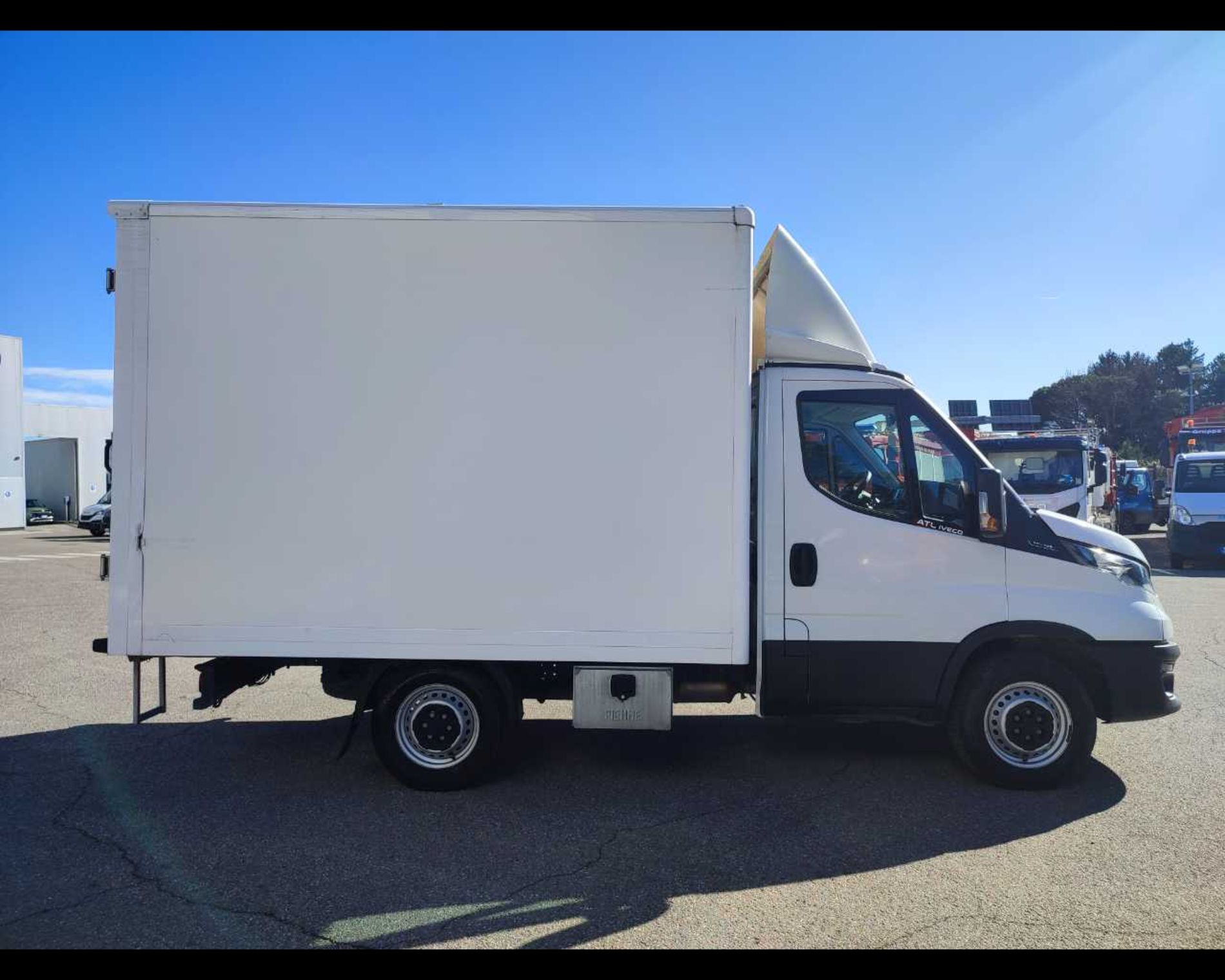 IVECO Daily 35 S14H con BOX - Lombardia Truck