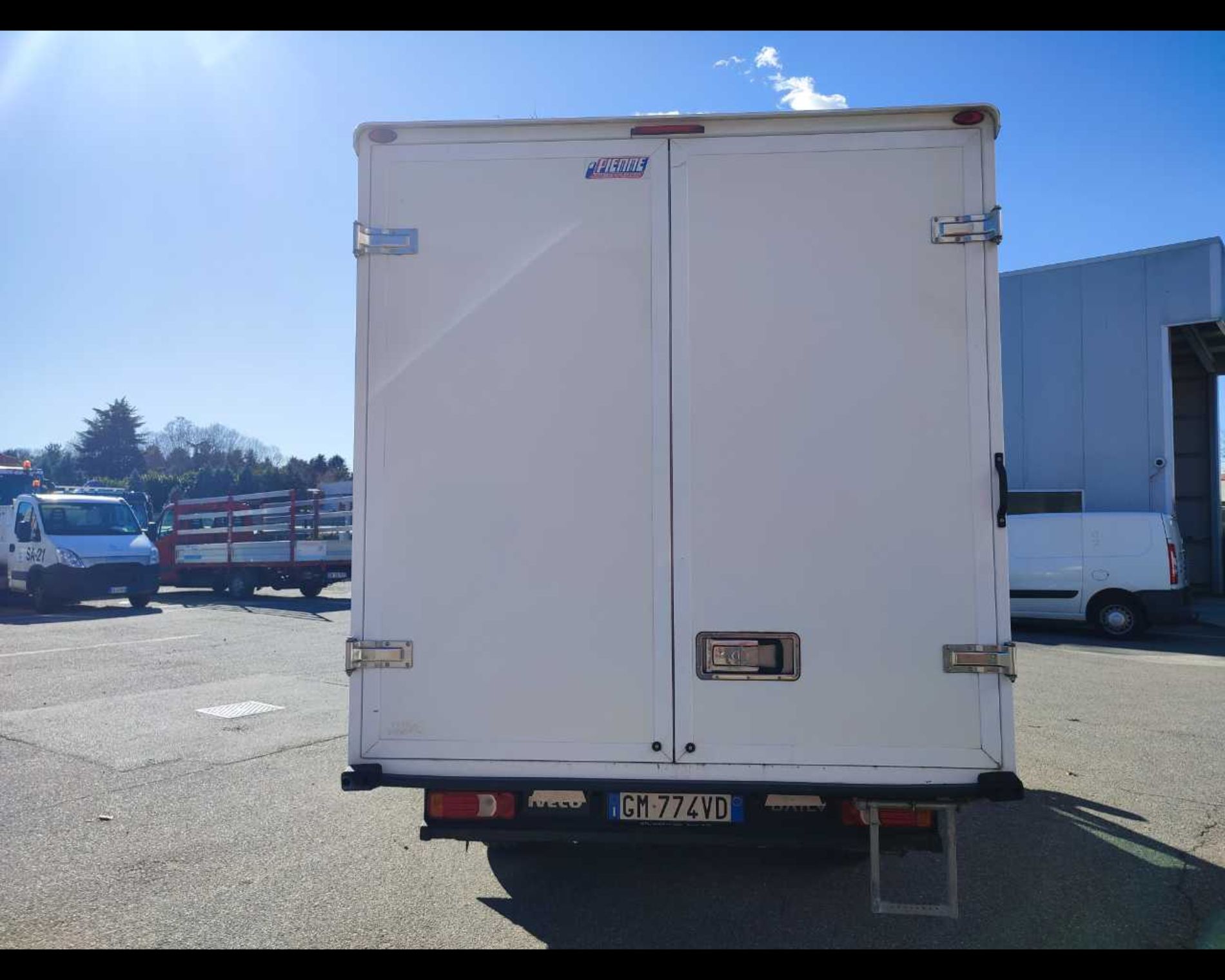 IVECO Daily 35 S14H con BOX - Lombardia Truck