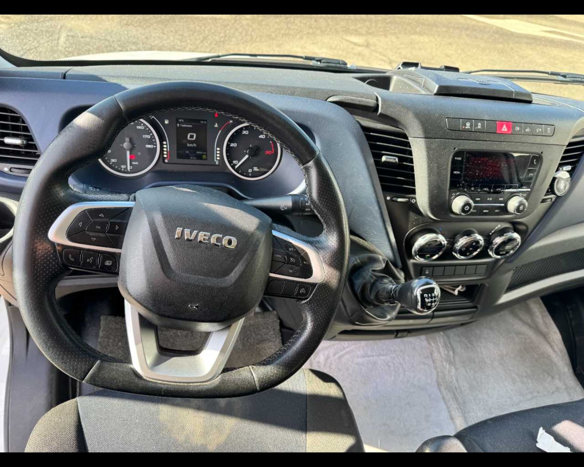 IVECO Daily 35 C16H 3.0 BOX E SPONDA - Lombardia Truck