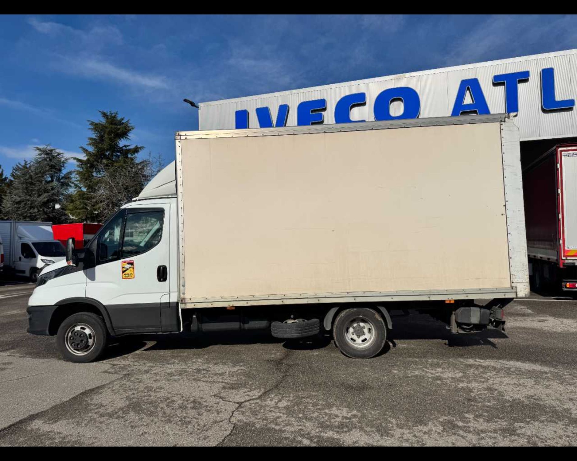 IVECO Daily 35 C16H 3.0 BOX E SPONDA - Lombardia Truck