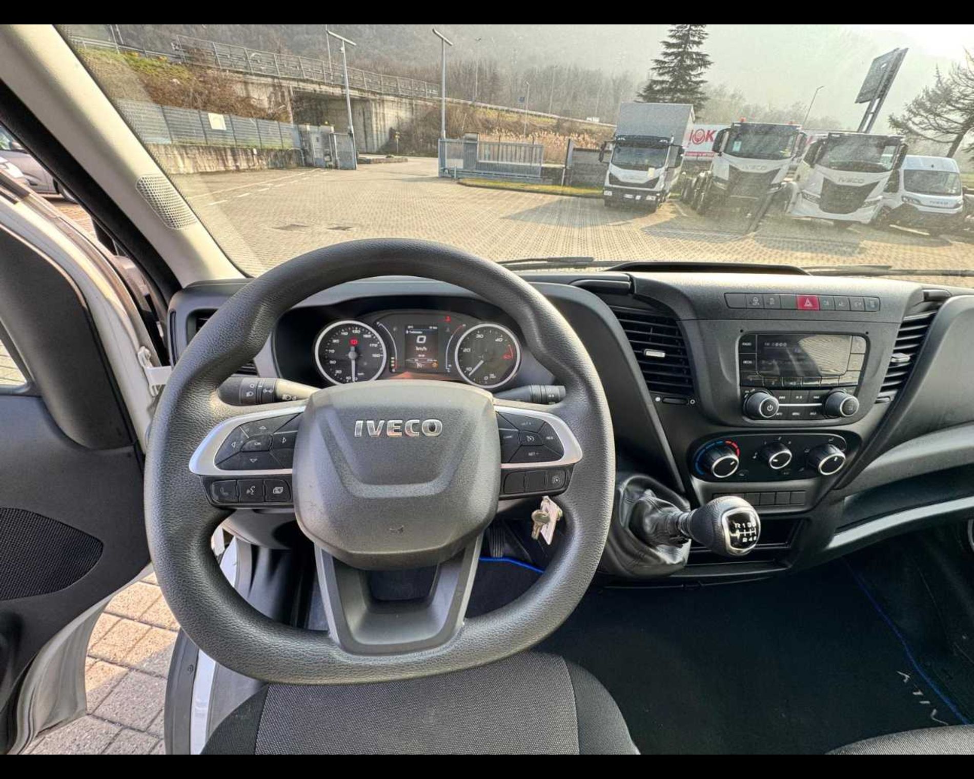 IVECO Daily 35 S16H 4100 BOX - Lombardia Truck