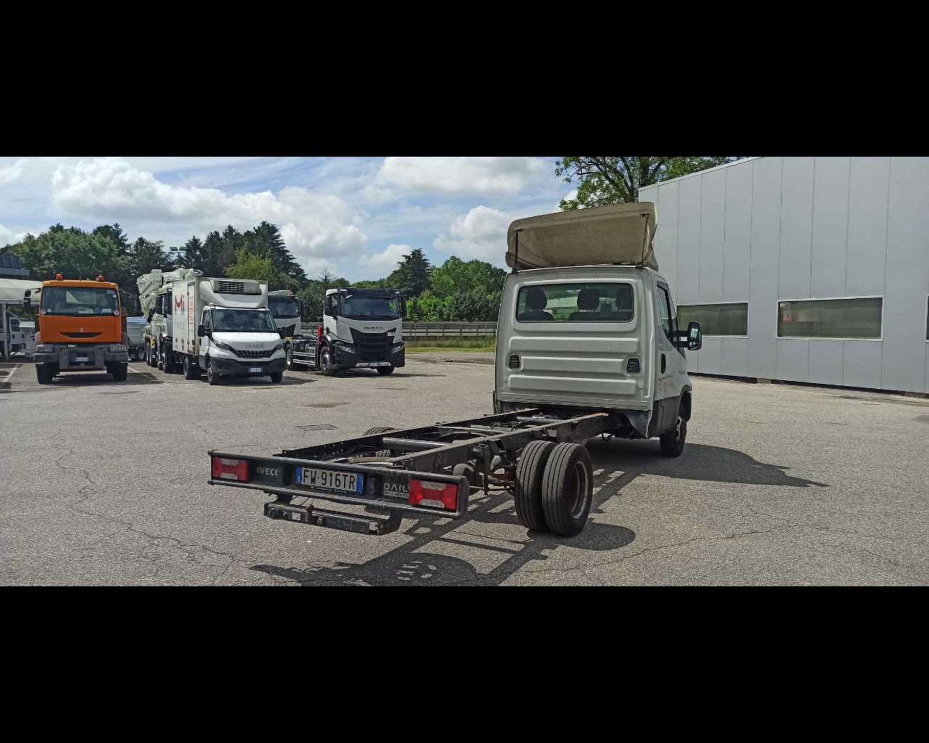 IVECO Daily 35 C16H 2.3 A8 3750 HD A TELAIO - Lombardia Truck