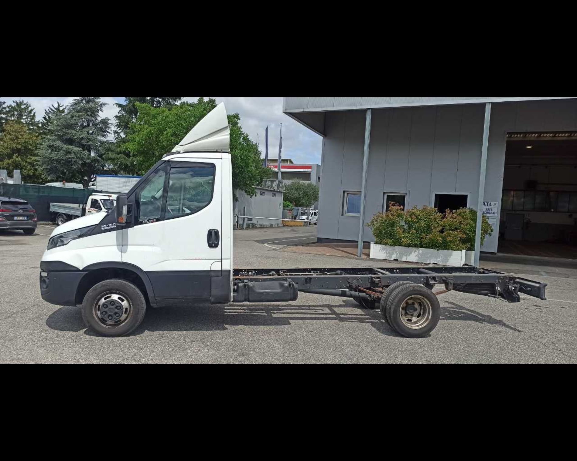 IVECO Daily 35 C16H 2.3 A8 3750 HD A TELAIO - Lombardia Truck