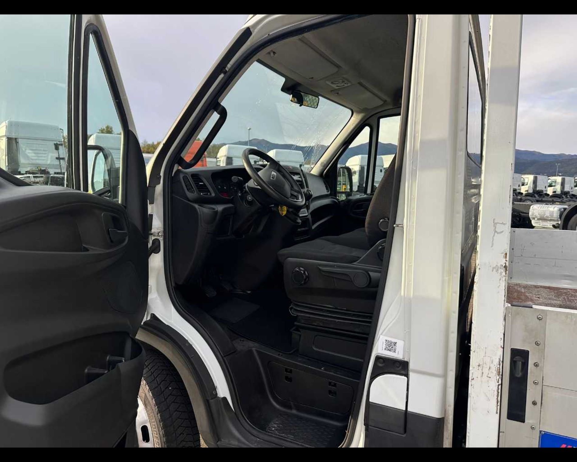 IVECO 35C12 - CASSONE - Lombardia Truck