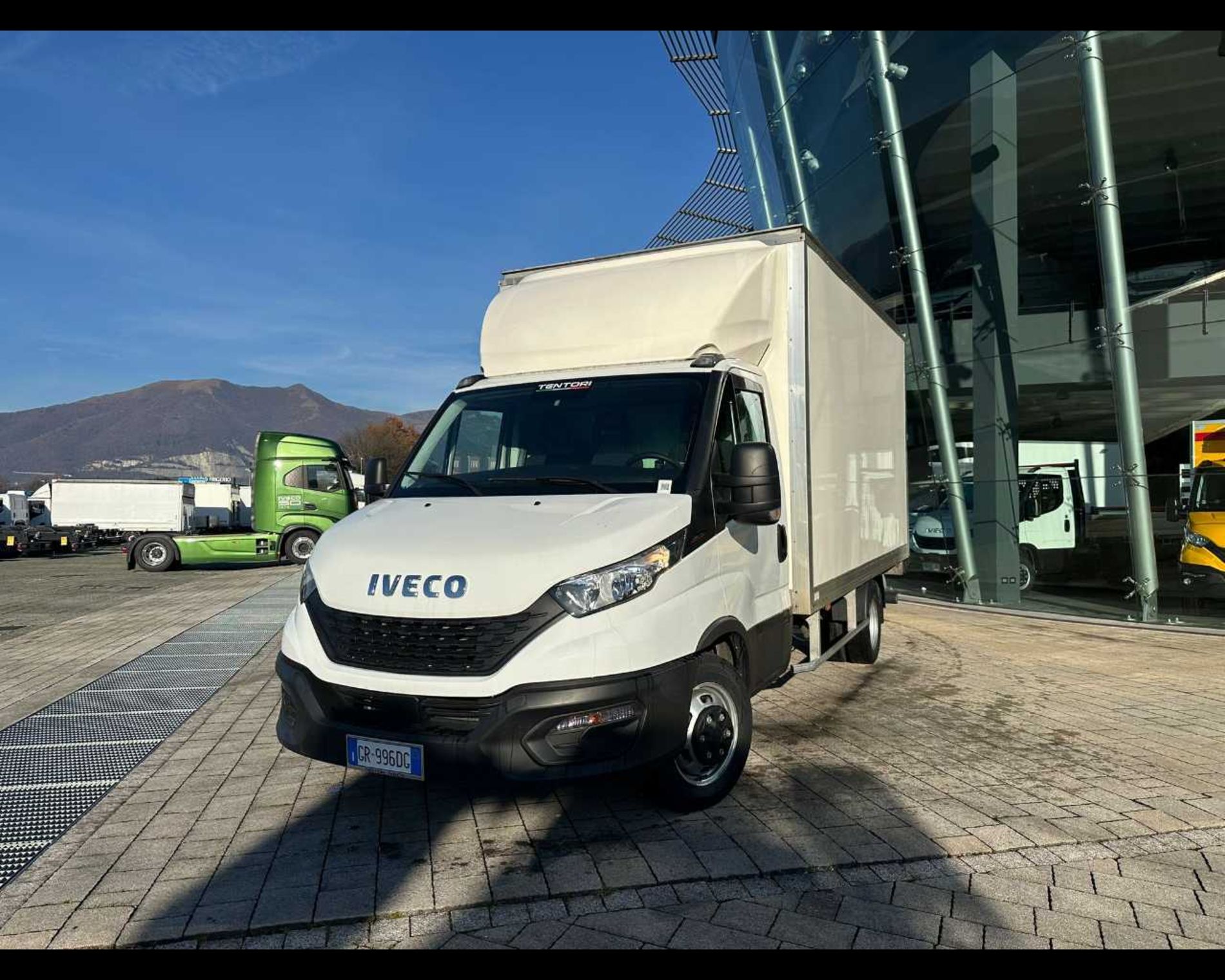 IVECO 35C16 H - FURGONE CON SPONDA CARICATRICE POSTERIORE - Lombardia Truck