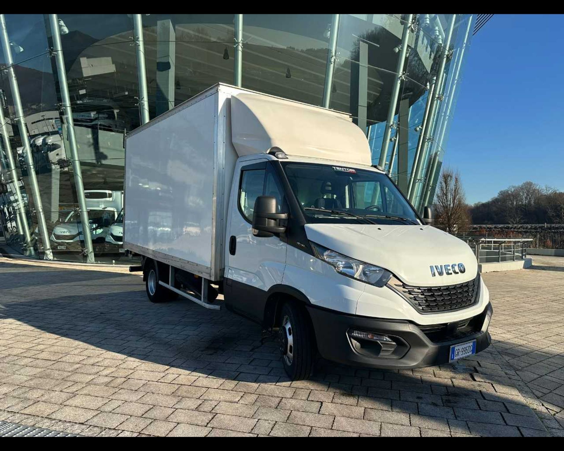 IVECO 35C16 H - FURGONE CON SPONDA CARICATRICE POSTERIORE - Lombardia Truck