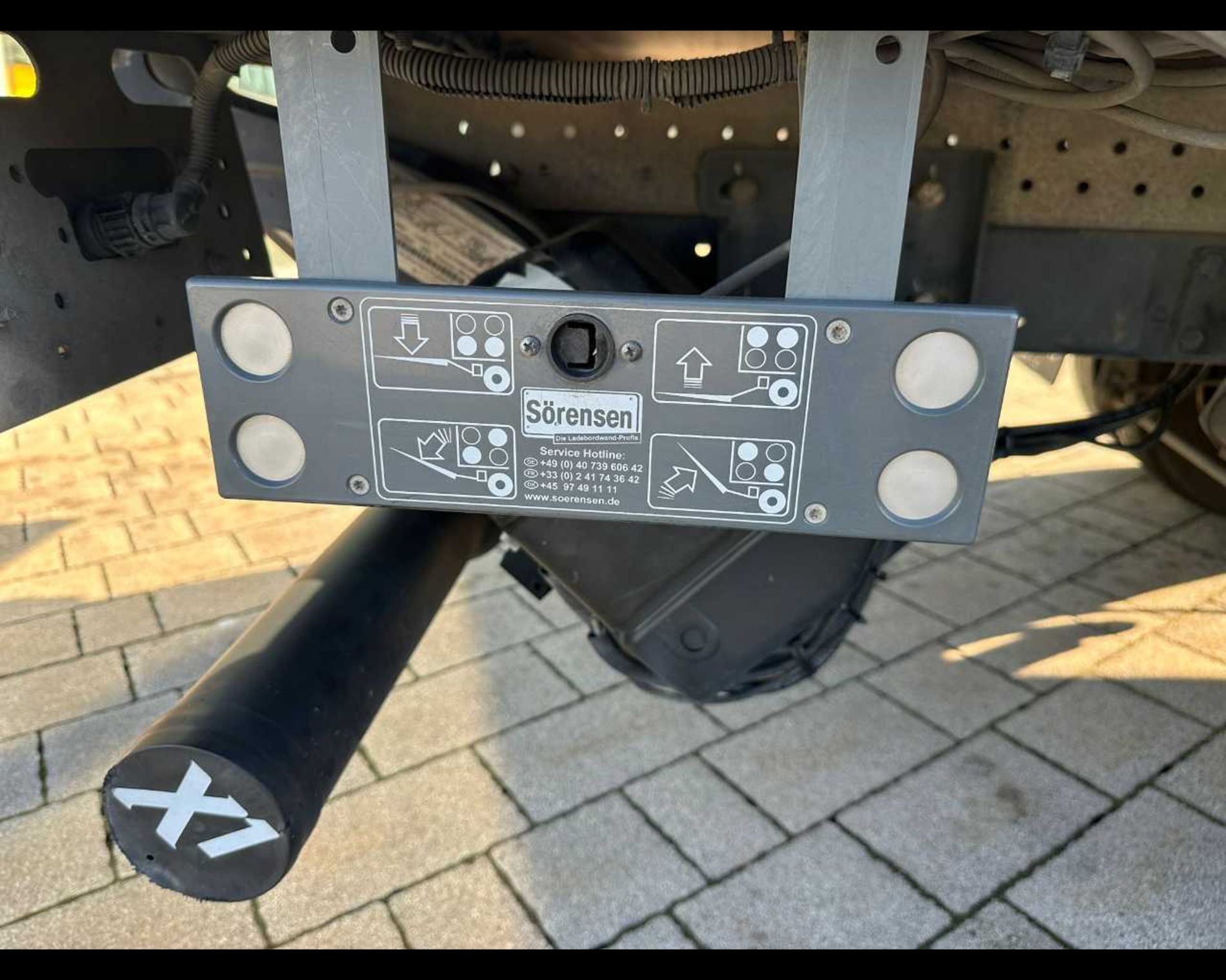 IVECO 35C16 H - FURGONE CON SPONDA CARICATRICE POSTERIORE - Lombardia Truck