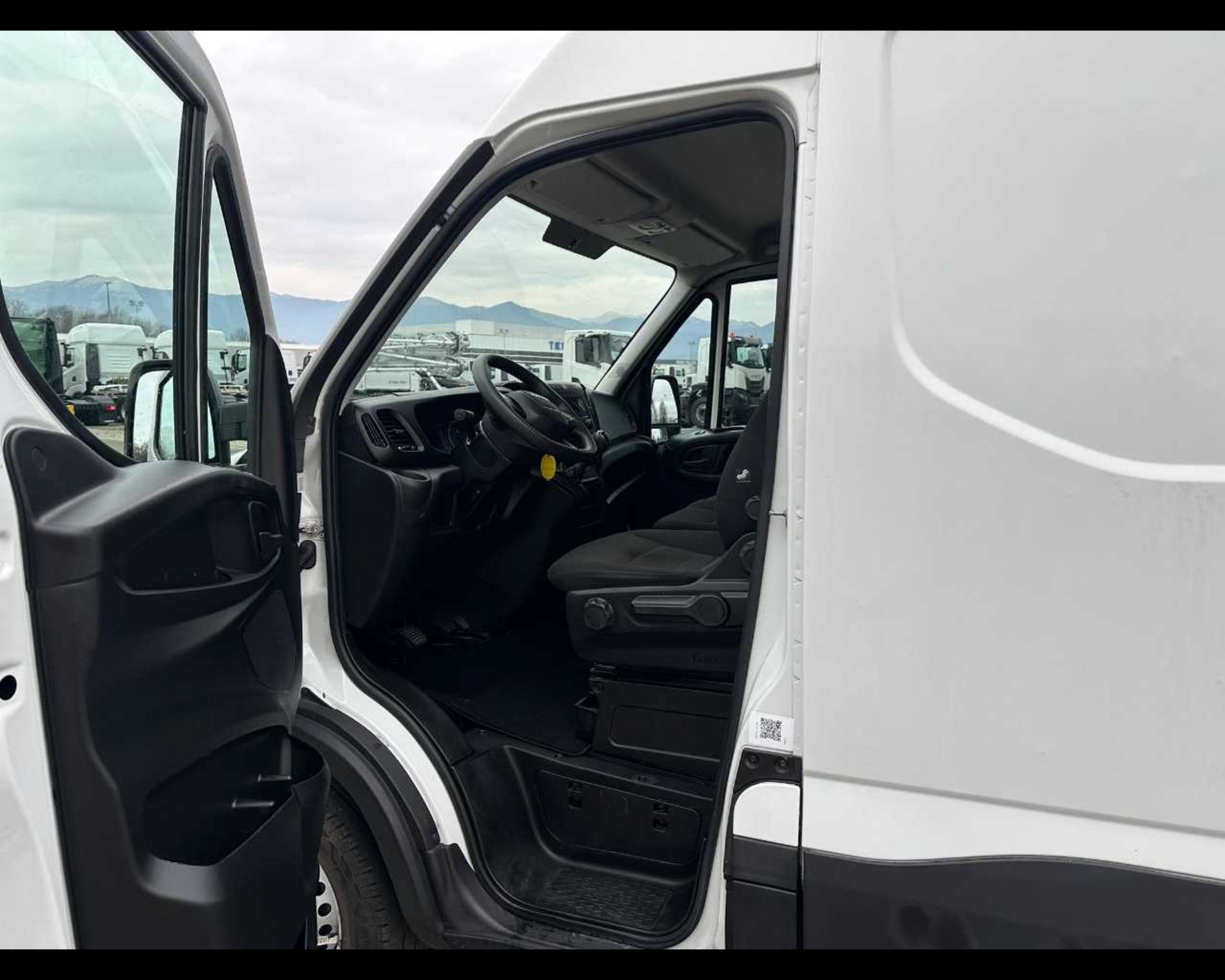 IVECO DAILY 35S12V - FURGONE DI SERIE - Lombardia Truck