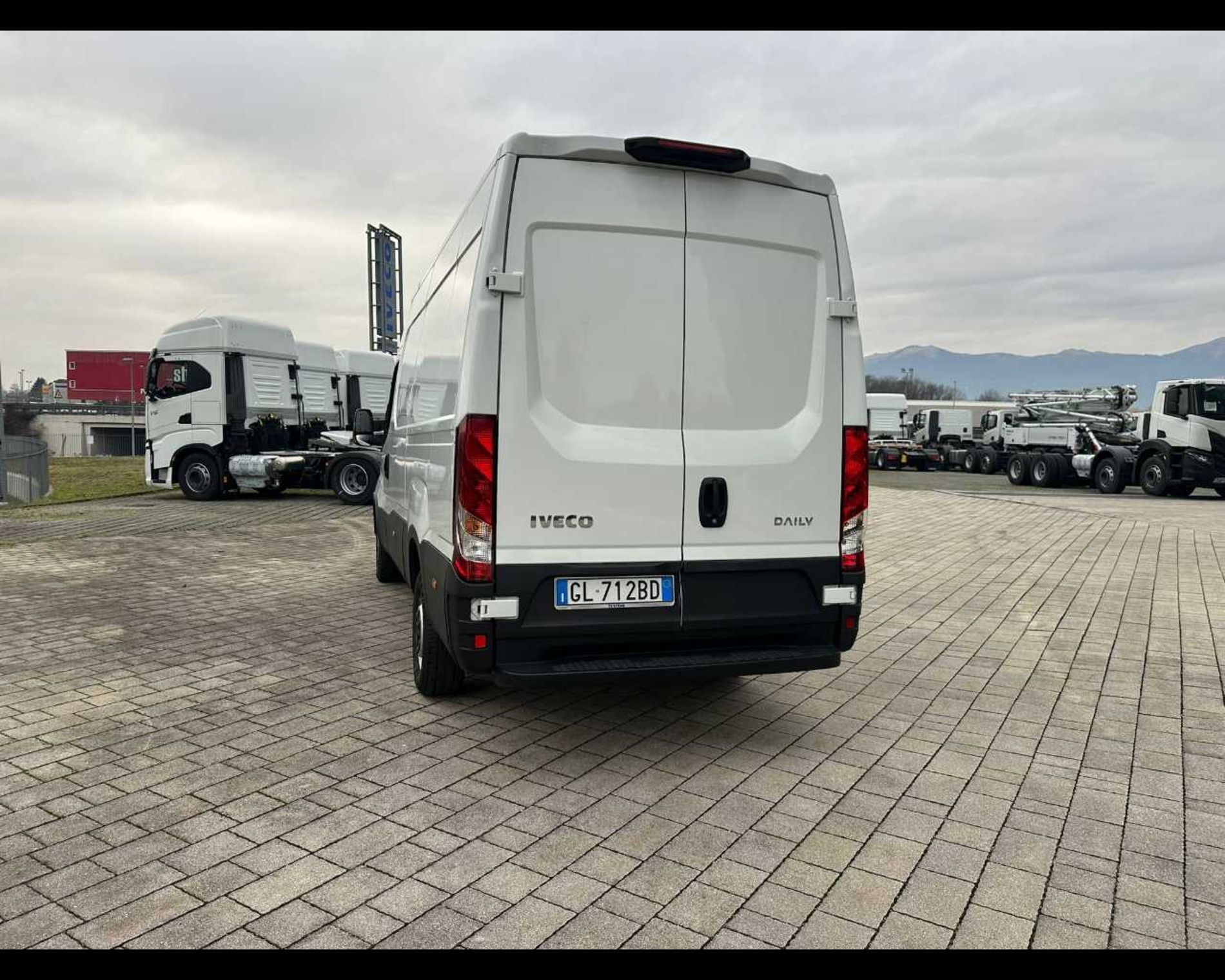 IVECO DAILY 35S12V - FURGONE DI SERIE - Lombardia Truck