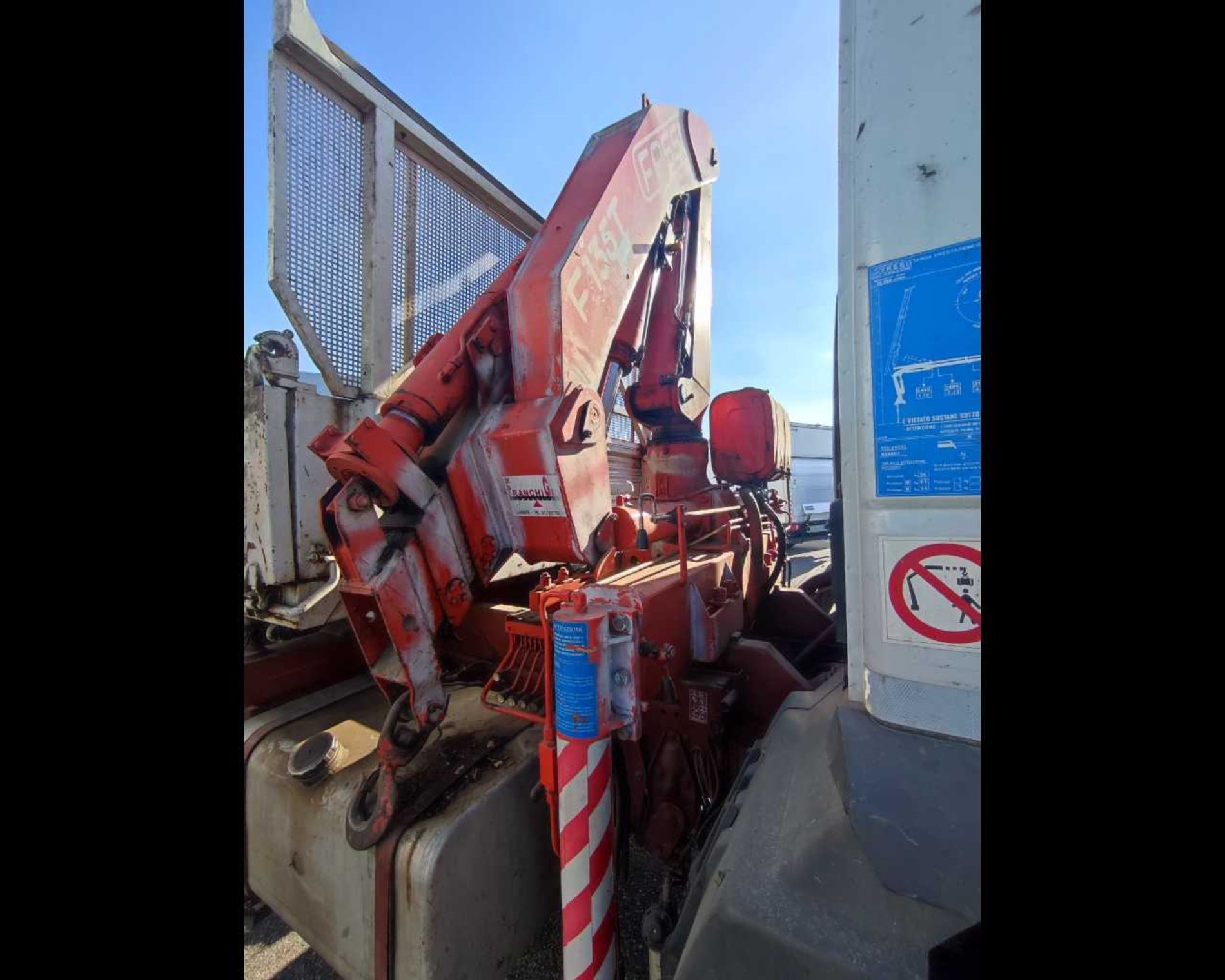 IVECO 190E27 RIB + GRU - Lombardia Truck