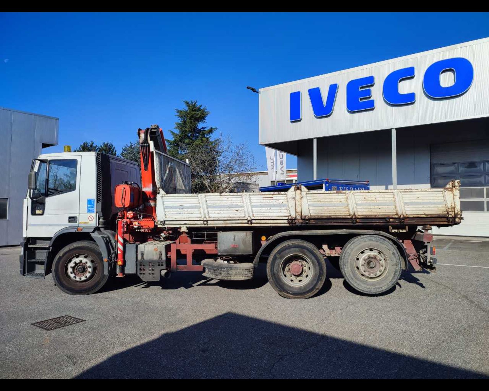 IVECO 190E27 RIB + GRU - Lombardia Truck