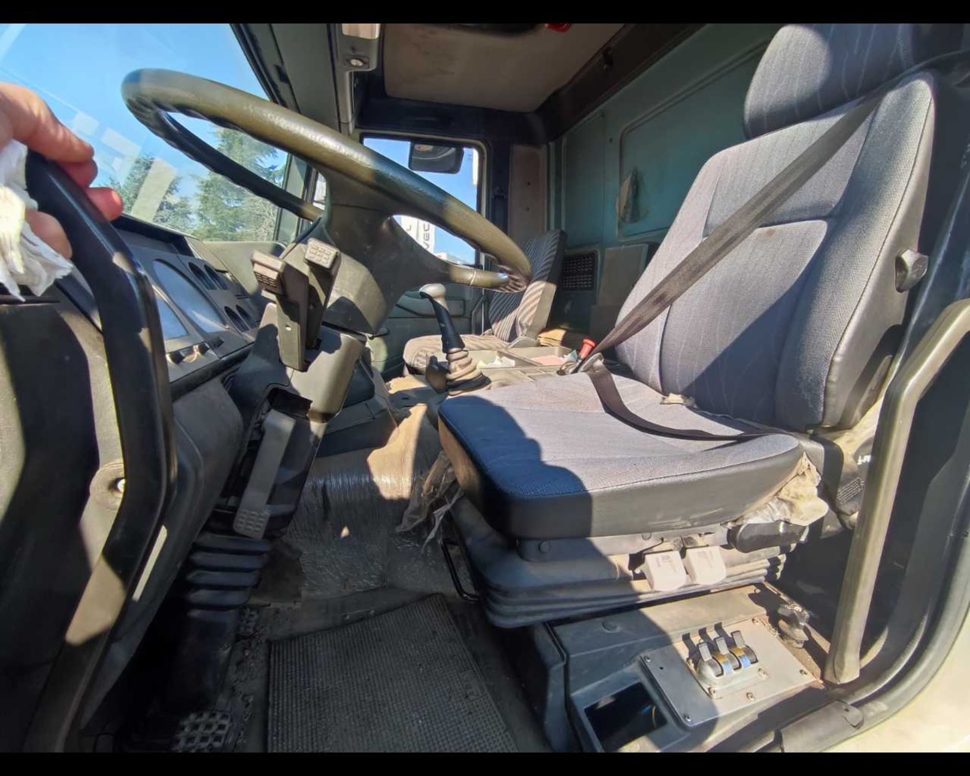 IVECO 190E27 RIB + GRU - Lombardia Truck