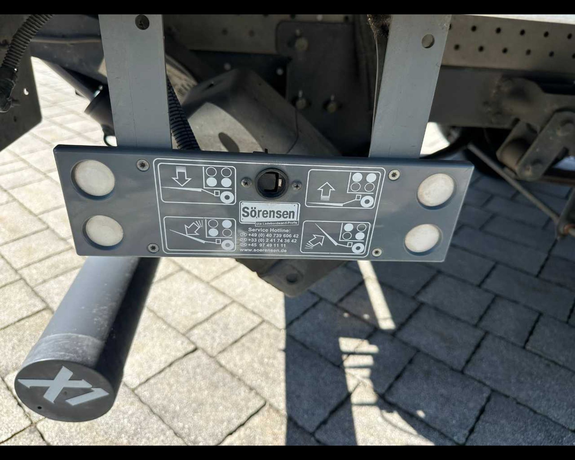 IVECO 35C16 H - FURGONE CON SPONDA CARICATRICE POSTERIORE - Lombardia Truck