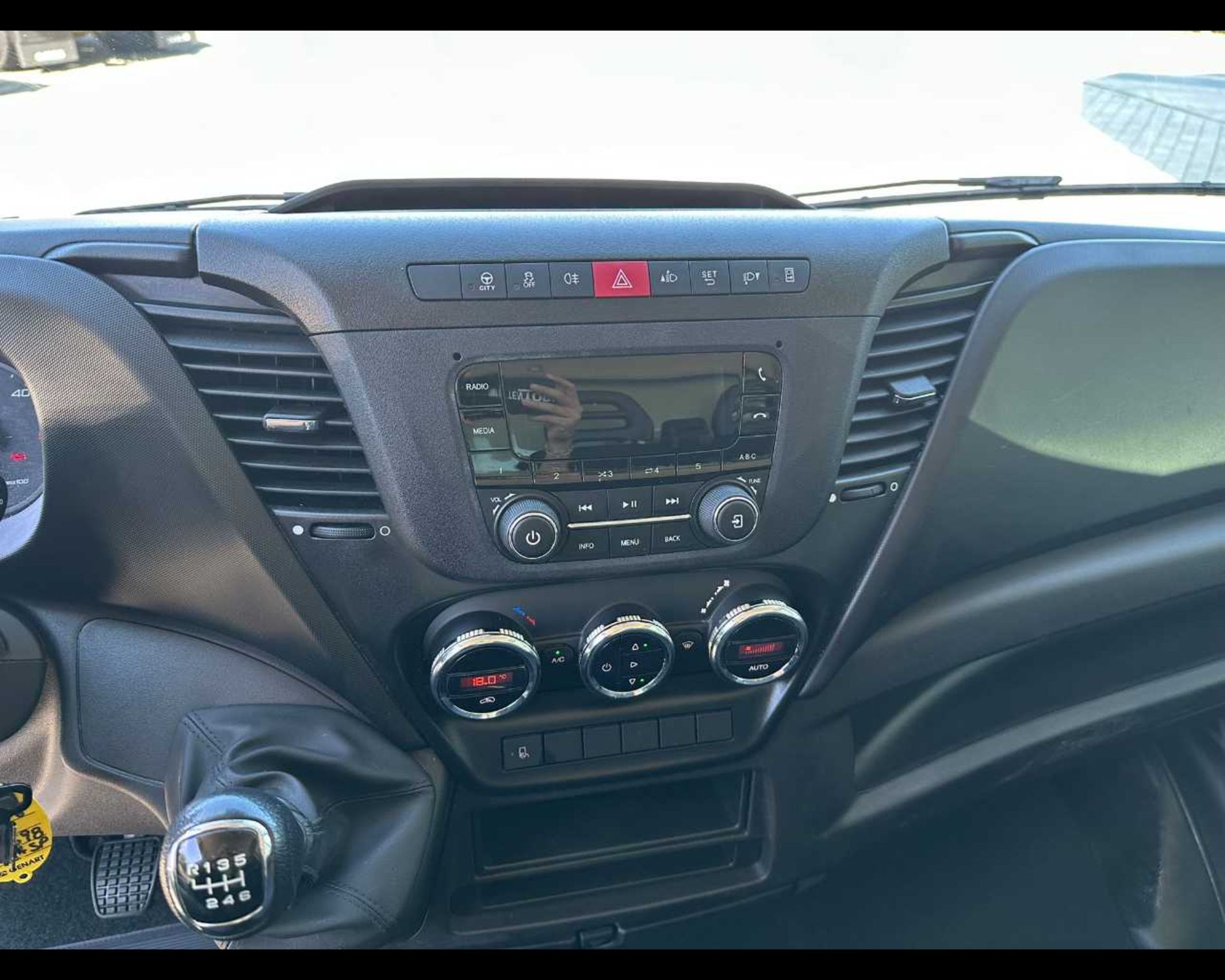 IVECO 35C16 H - FURGONE CON SPONDA CARICATRICE POSTERIORE - Lombardia Truck