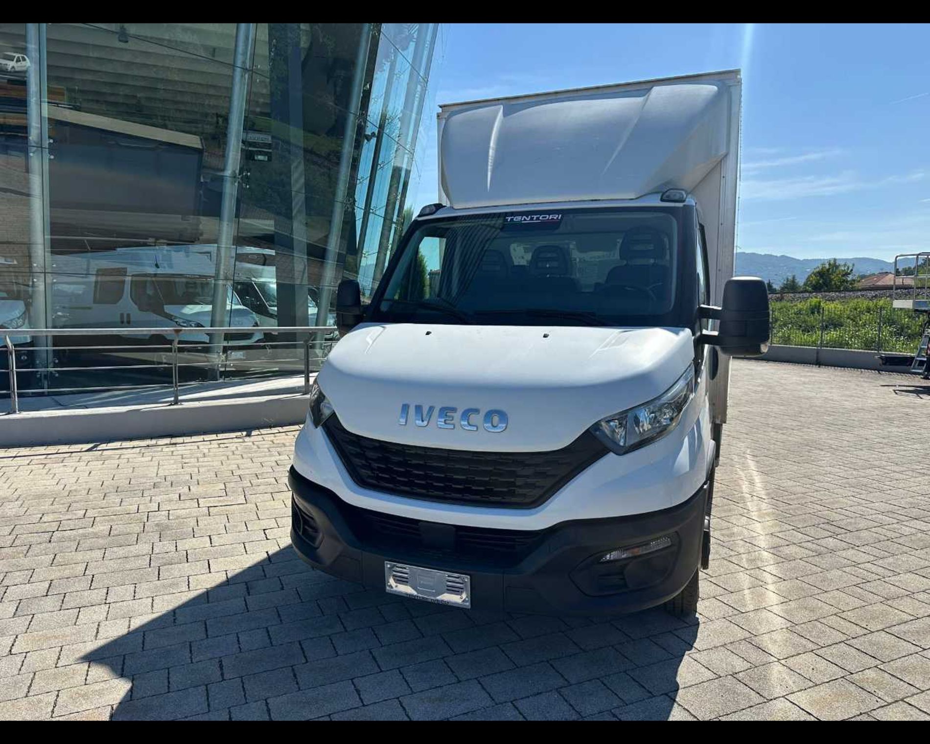 IVECO 35C16 H - FURGONE CON SPONDA CARICATRICE POSTERIORE - Lombardia Truck