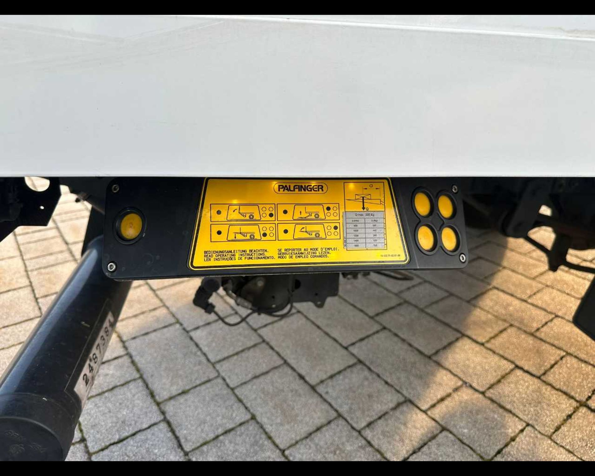 IVECO 35C16 H - FURGONE CON SPONDA CARICATRICE POSTERIORE - Lombardia Truck