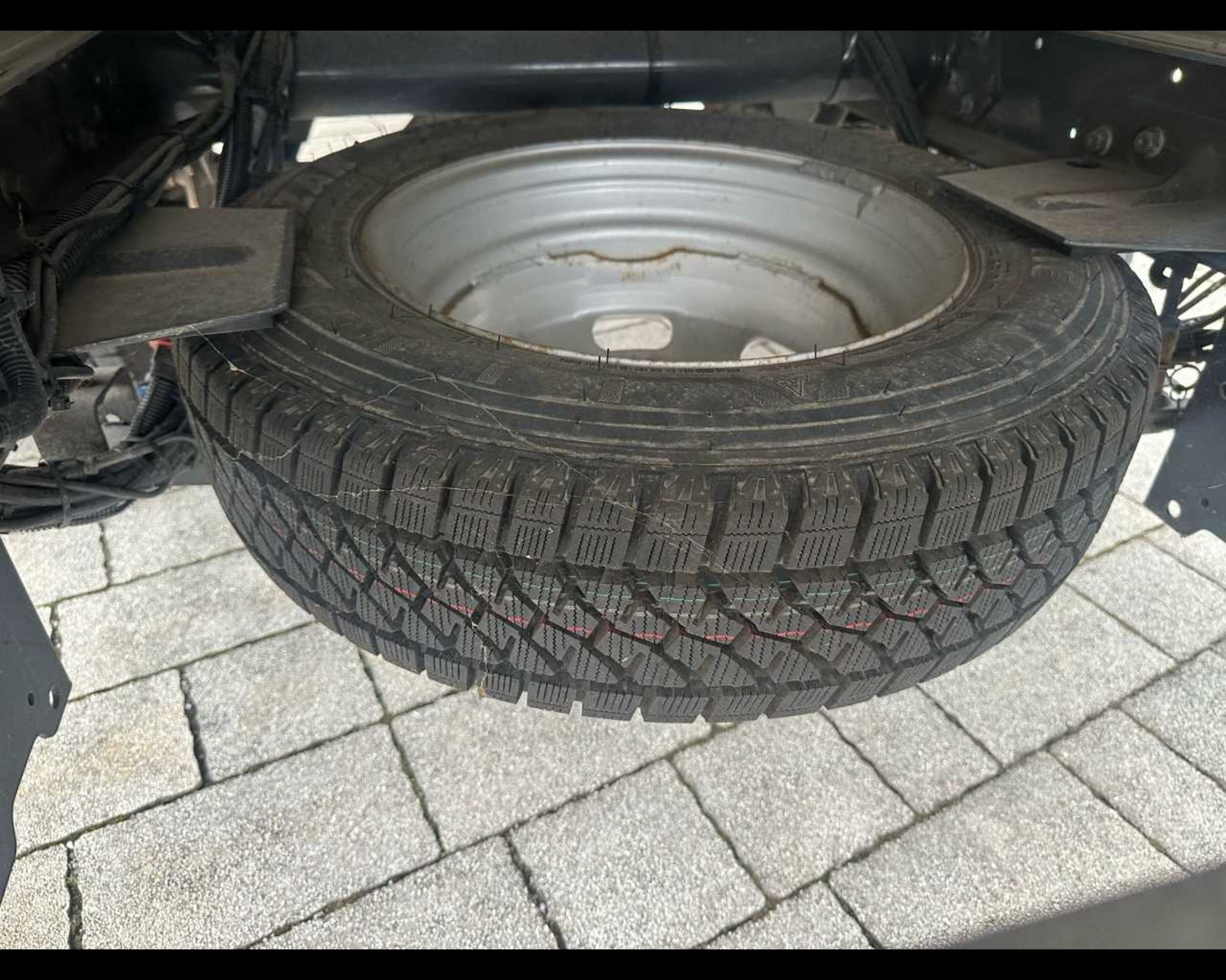 IVECO 35C16 H - FURGONE IN LEGA CON SPONDA CARICATRICE POSTERIORE - Lombardia Truck