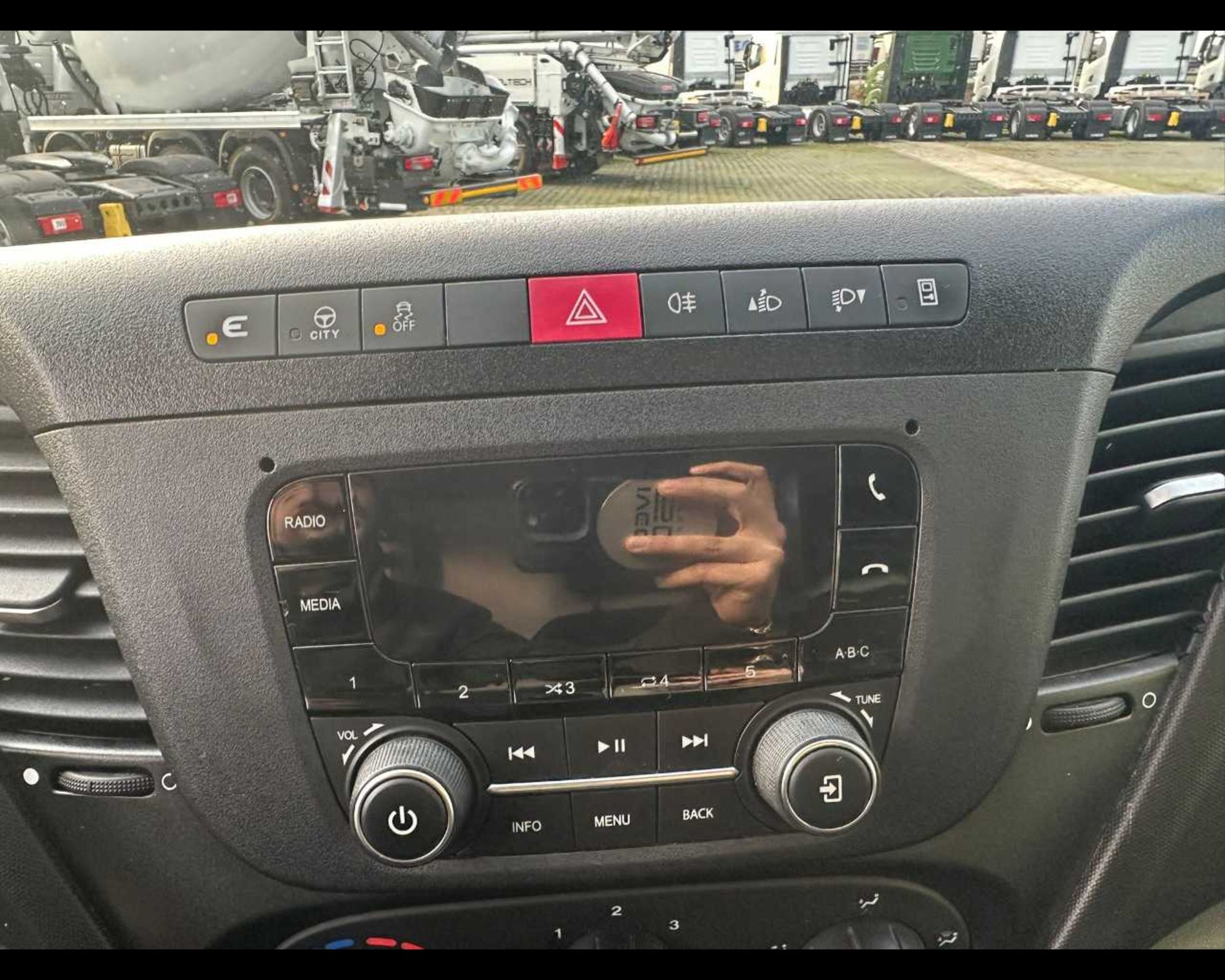 IVECO 35S14V - FURGONE DI SERIE - Lombardia Truck