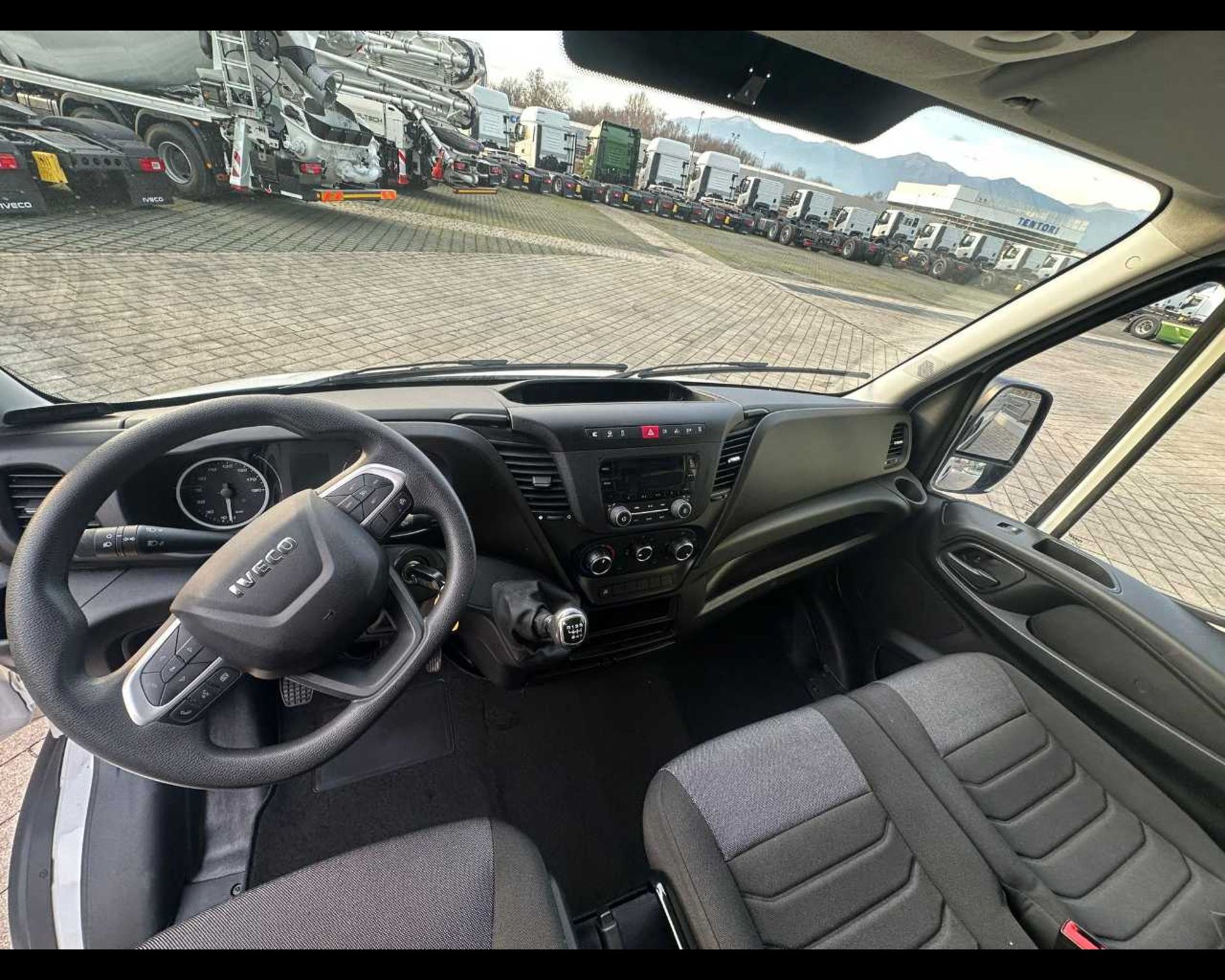 IVECO 35S14V - FURGONE DI SERIE - Lombardia Truck