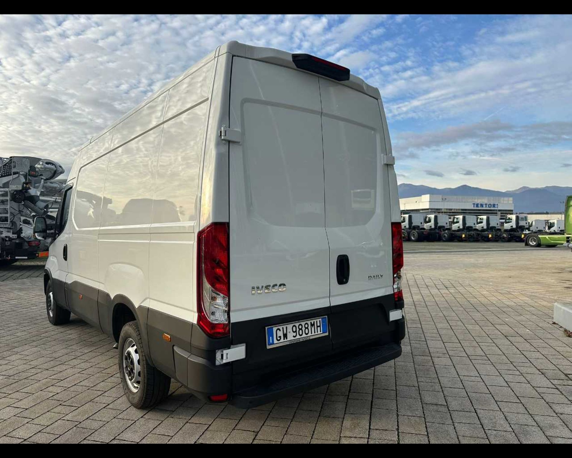 IVECO 35S14V - FURGONE DI SERIE - Lombardia Truck