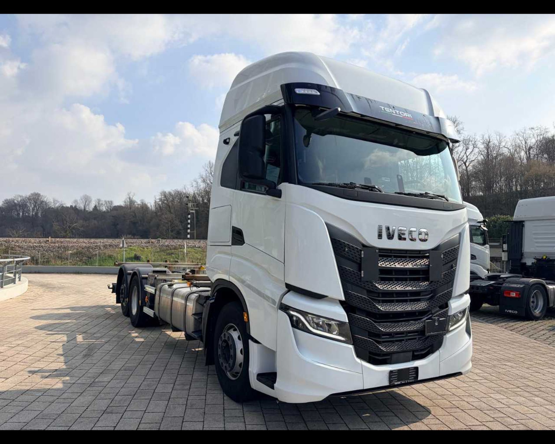 IVECO S-WAY AS260S51 - IMPIANTO SCARRABILE - Lombardia Truck