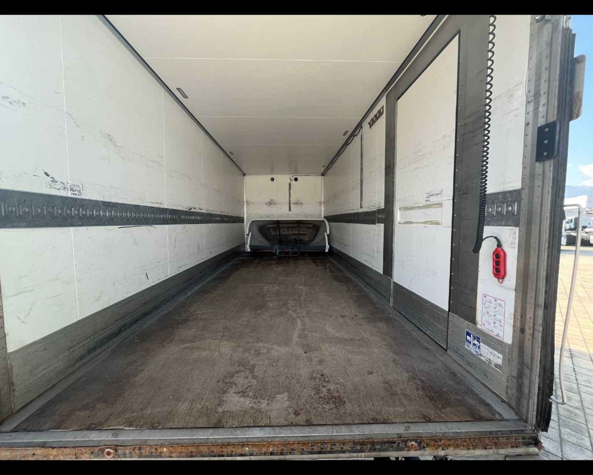 IVECO ML120E25/P - FURGONE CON SPONDA CARICATRICE POSTERIORE - Lombardia Truck