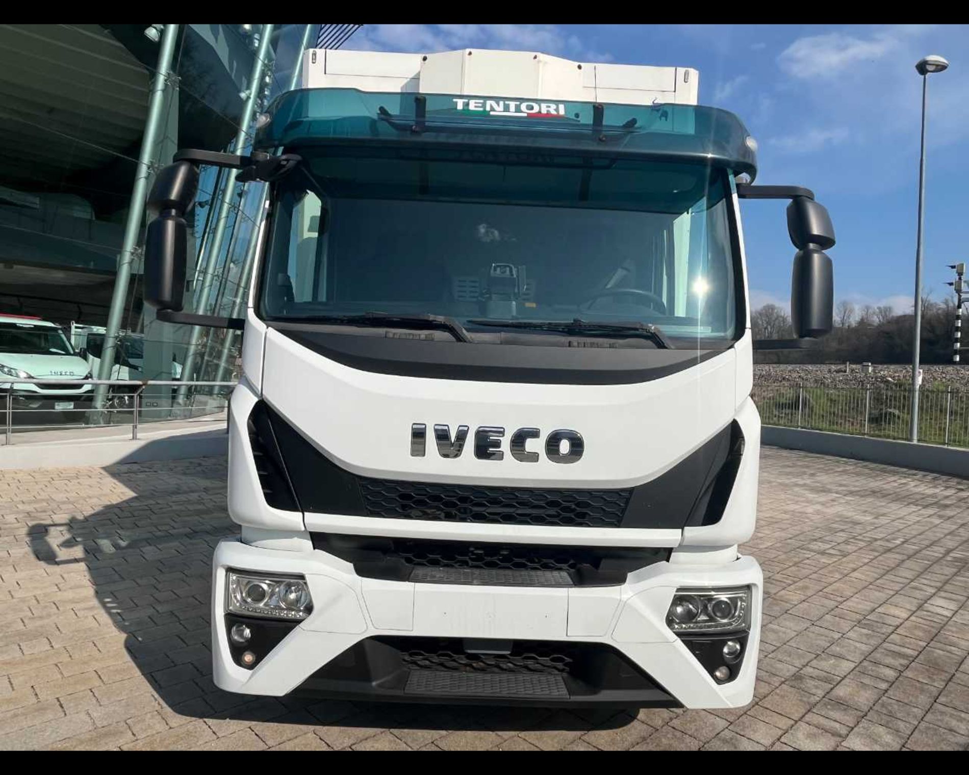 IVECO ML120E25/P - FURGONE CON SPONDA CARICATRICE POSTERIORE - Lombardia Truck