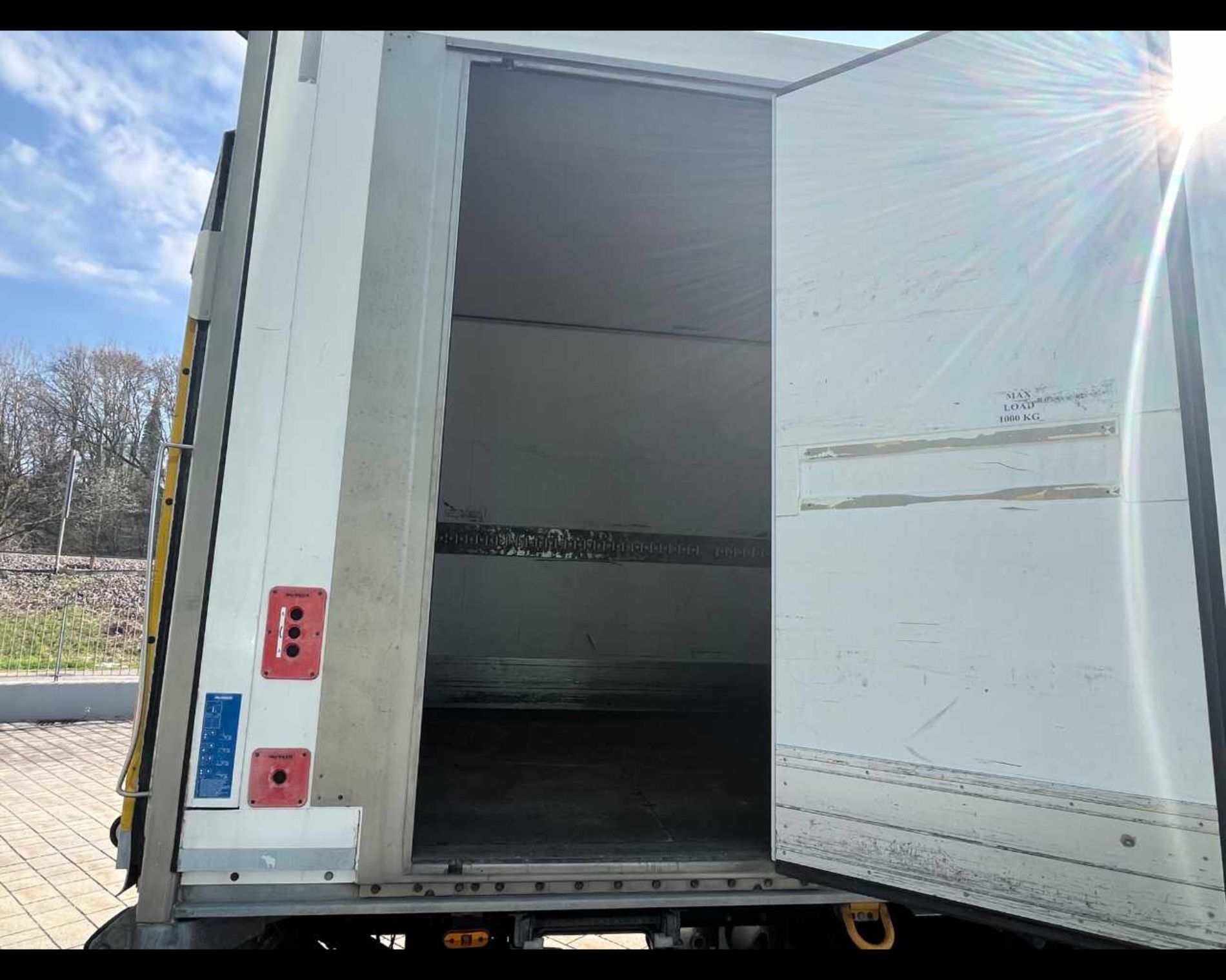 IVECO ML120E25/P - FURGONE CON SPONDA CARICATRICE POSTERIORE - Lombardia Truck