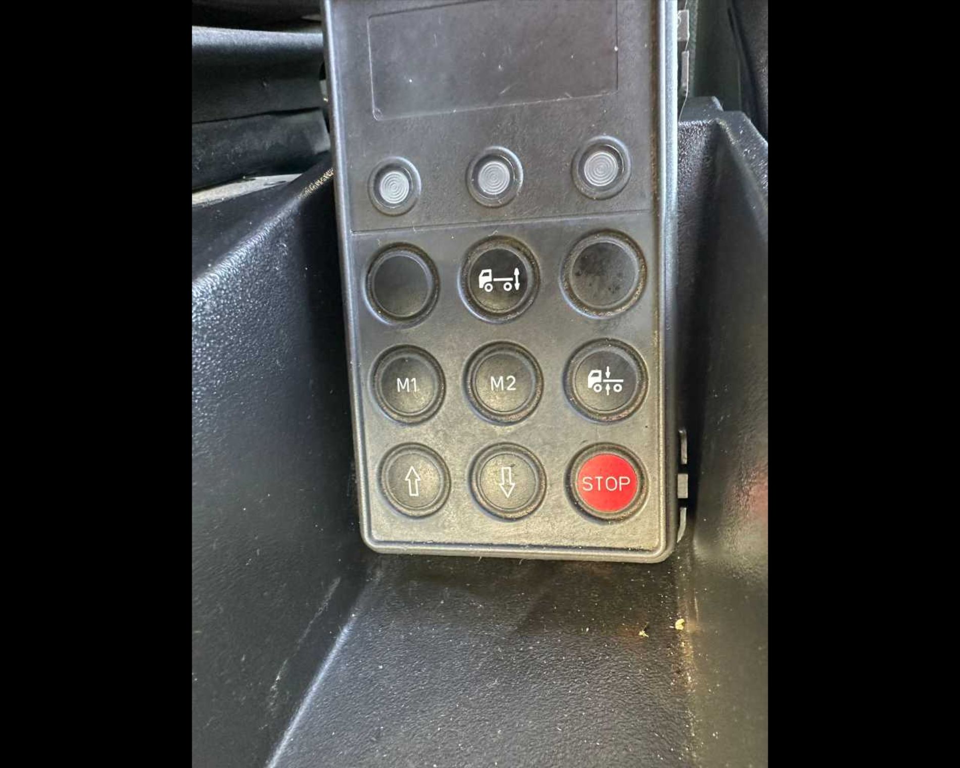 IVECO ML75E16/P - CASSONE CON GRU - Lombardia Truck