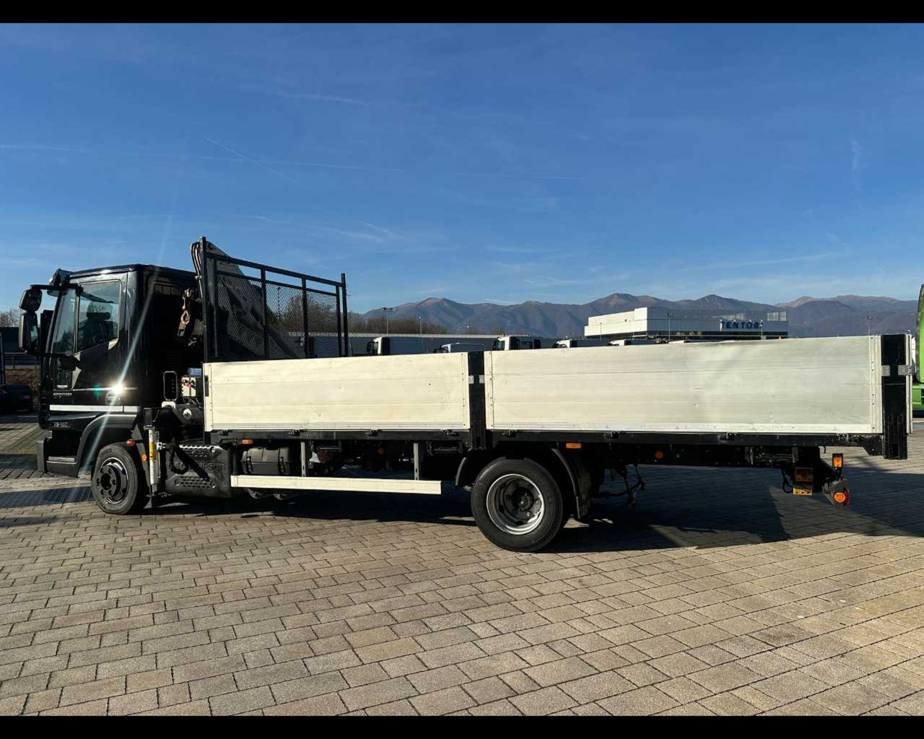 IVECO ML75E16/P - CASSONE CON GRU - Lombardia Truck