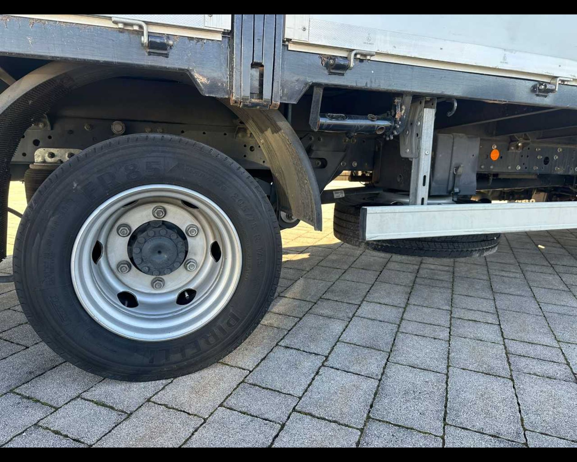 IVECO ML75E16/P - CASSONE CON GRU - Lombardia Truck