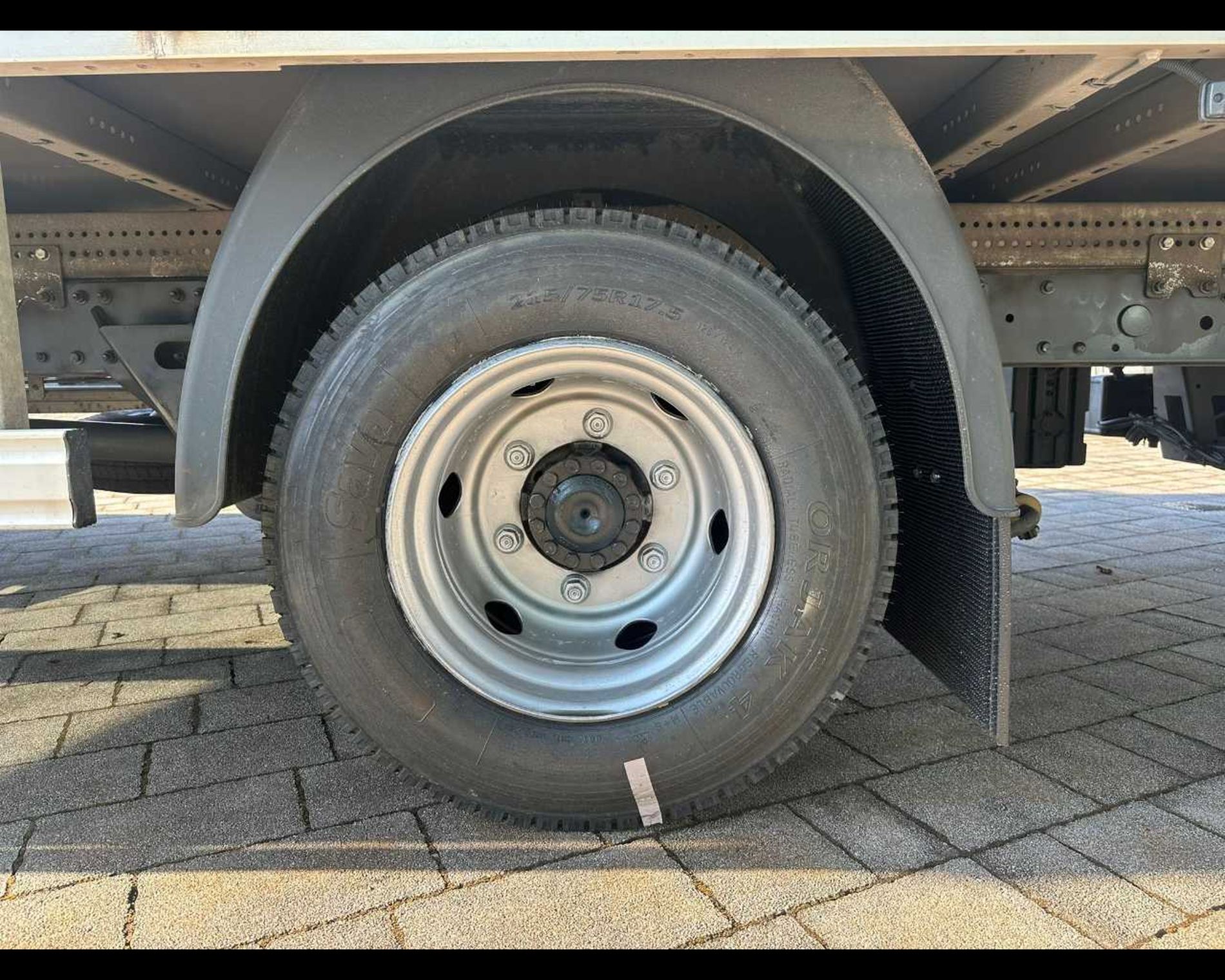 IVECO ML75E19/P - CASSONE CENTINE TELONE CON SPONDA CARICATRICE POSTERIORE - Lombardia Truck