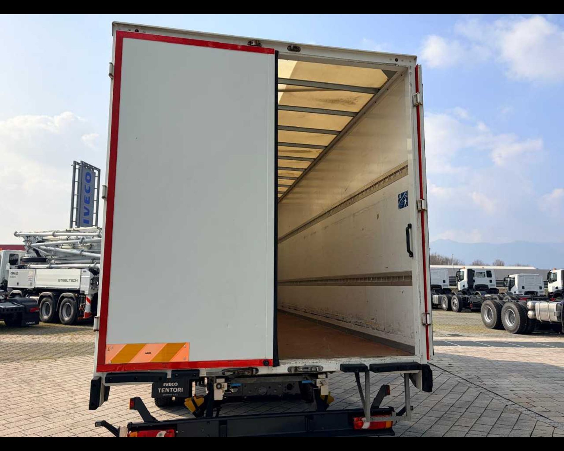 IVECO EUROCARGO ML80E19/P - FURGONE IN LEGA - Lombardia Truck