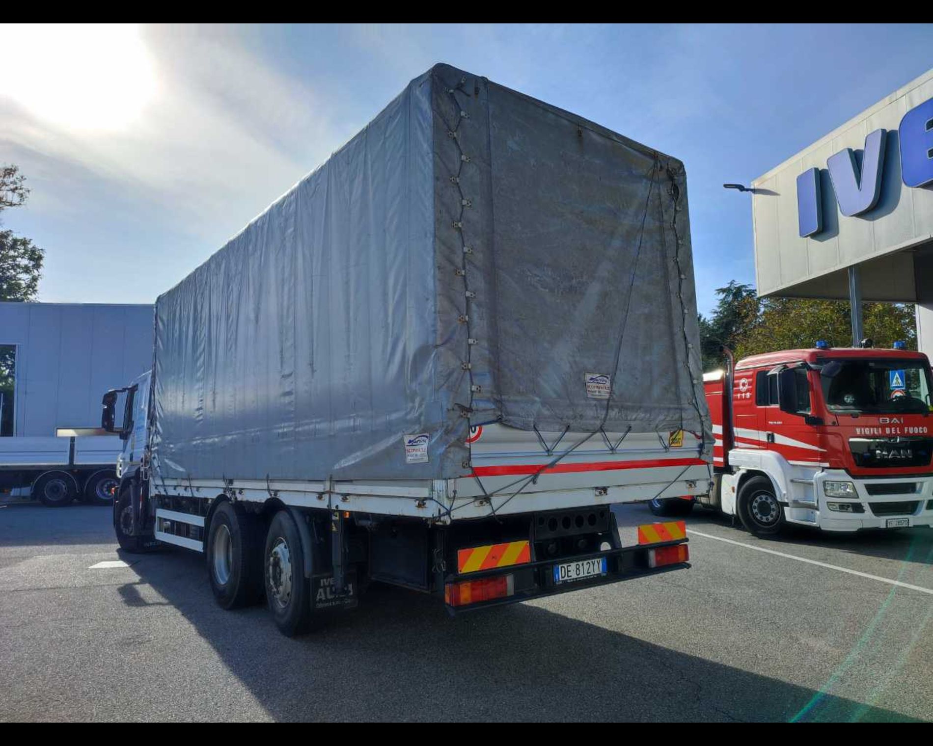 IVECO STRALIS AT260S36 FISSO + GRU - Lombardia Truck