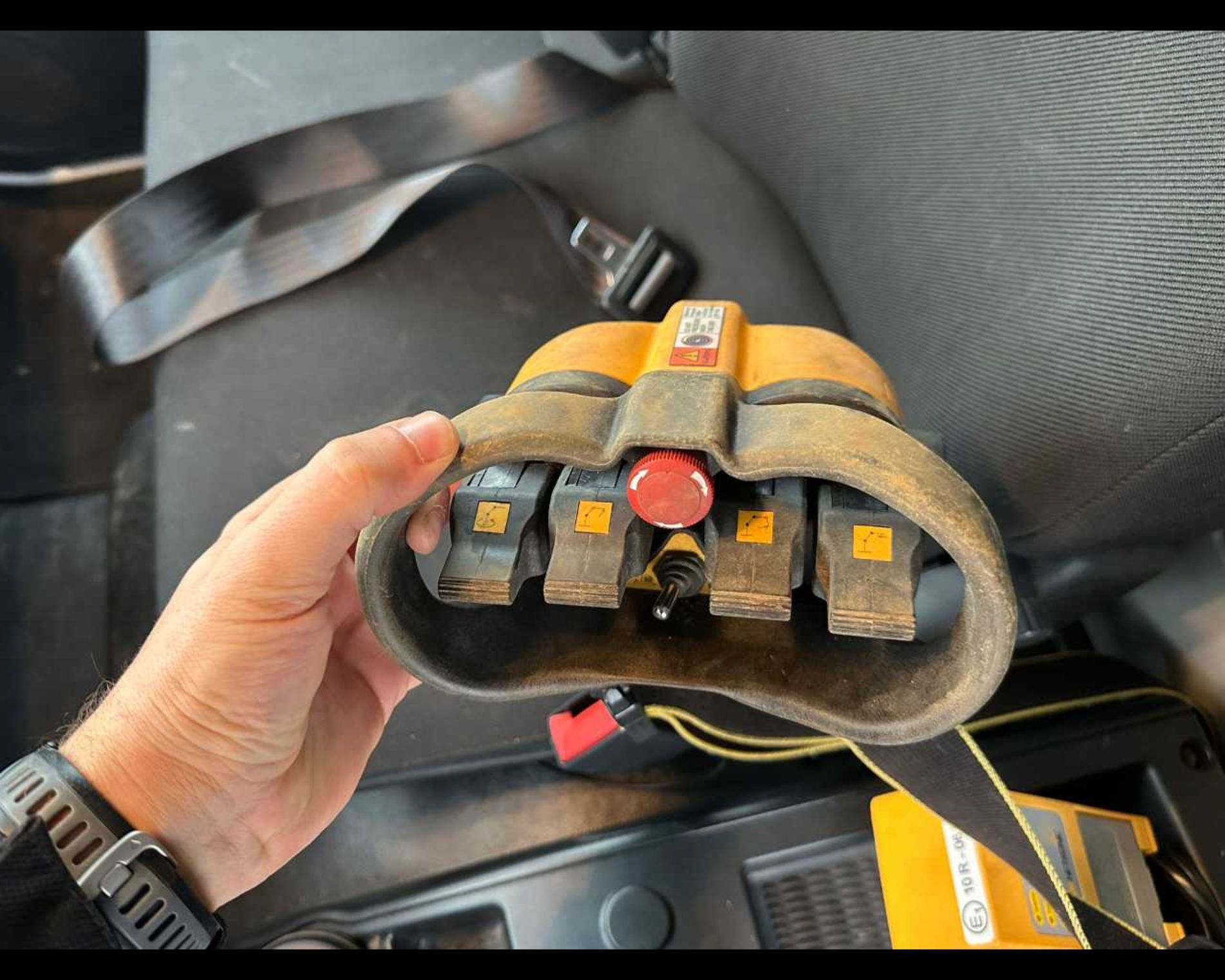 IVECO EUROCARGO ML180E28/P - CASSONE CON GRU - Lombardia Truck