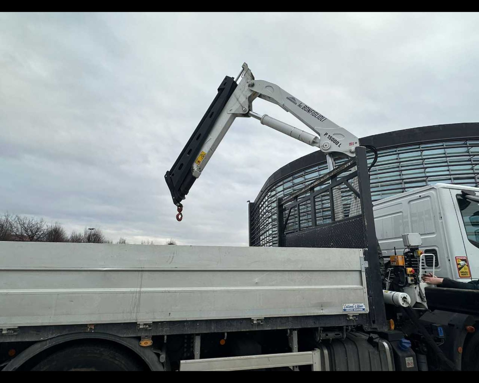 IVECO EUROCARGO ML180E28/P - CASSONE CON GRU - Lombardia Truck