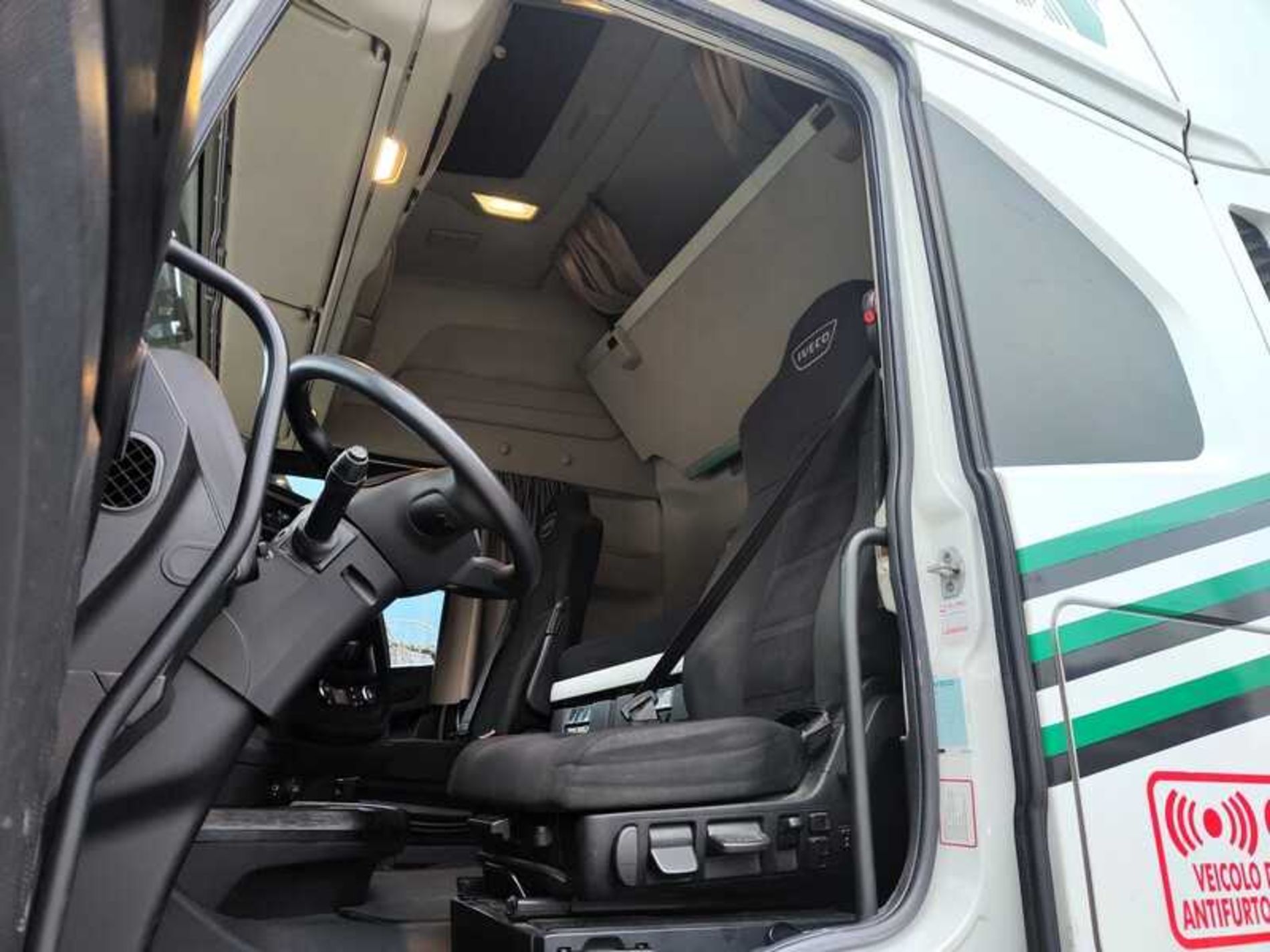 IVECO S-WAY AS440S48T/P - Lombardia Truck