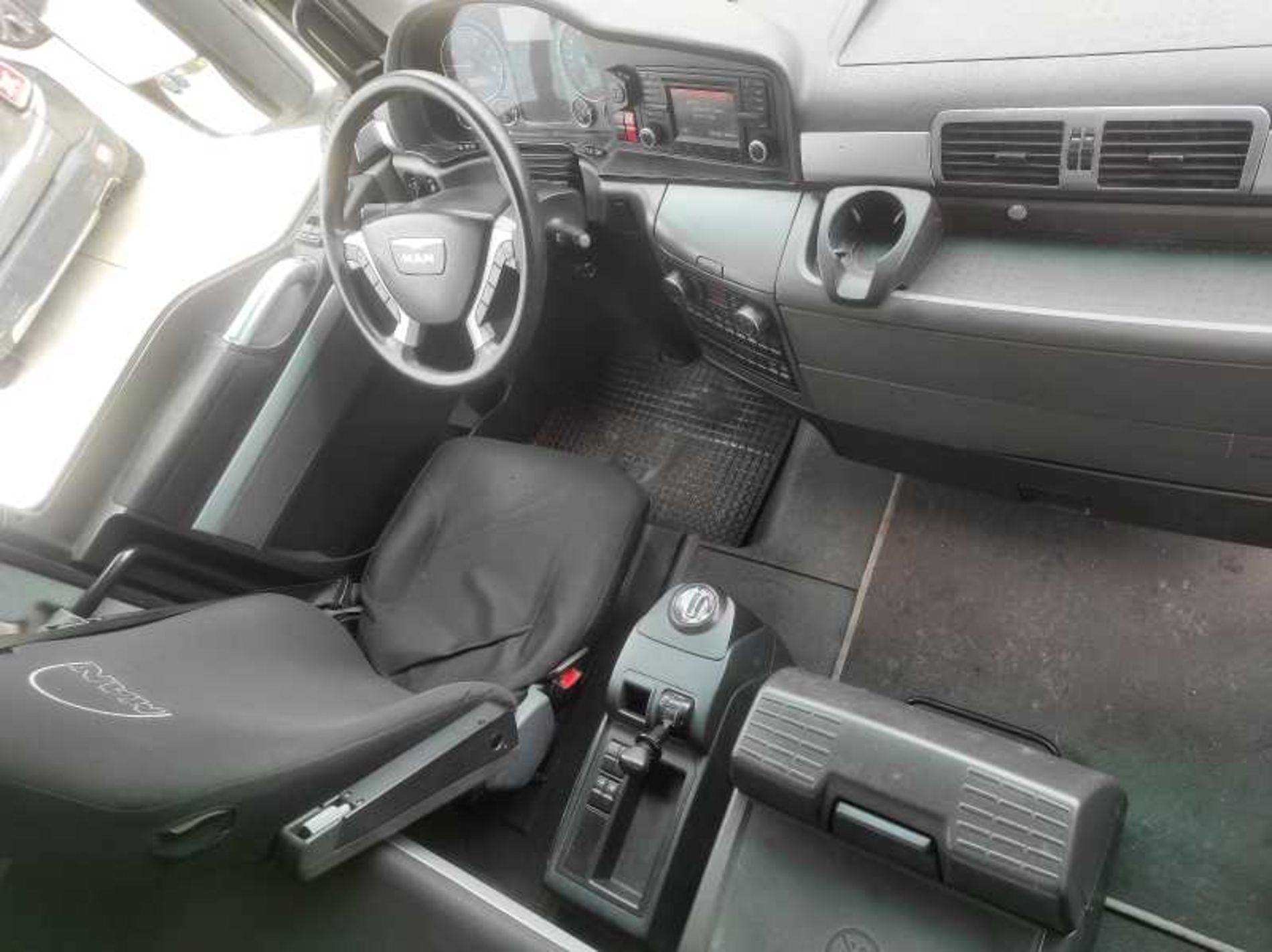 MAN 18.480 TRATTORE - Lombardia Truck