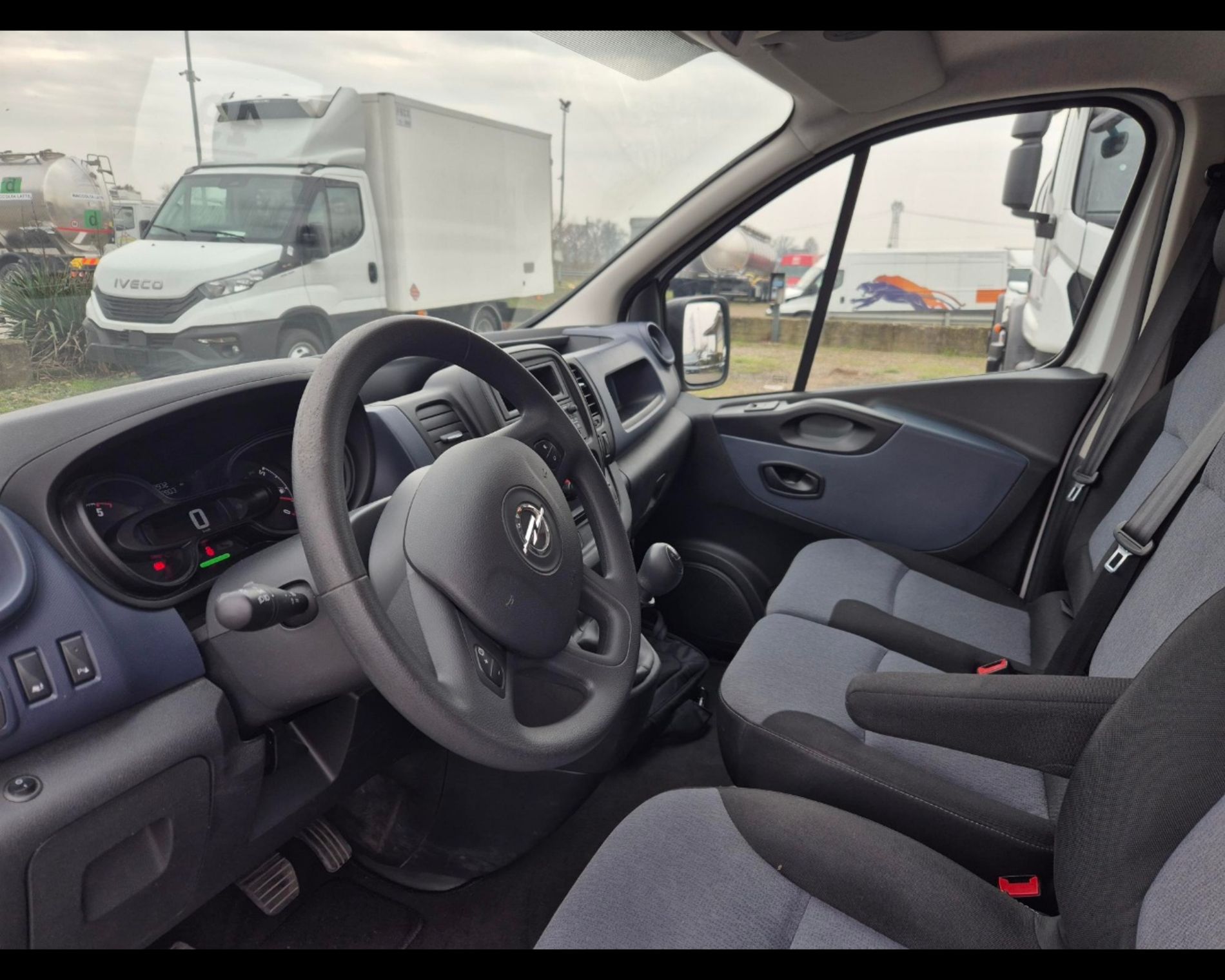 OPEL VIVARO - FURGONE - Lombardia Truck