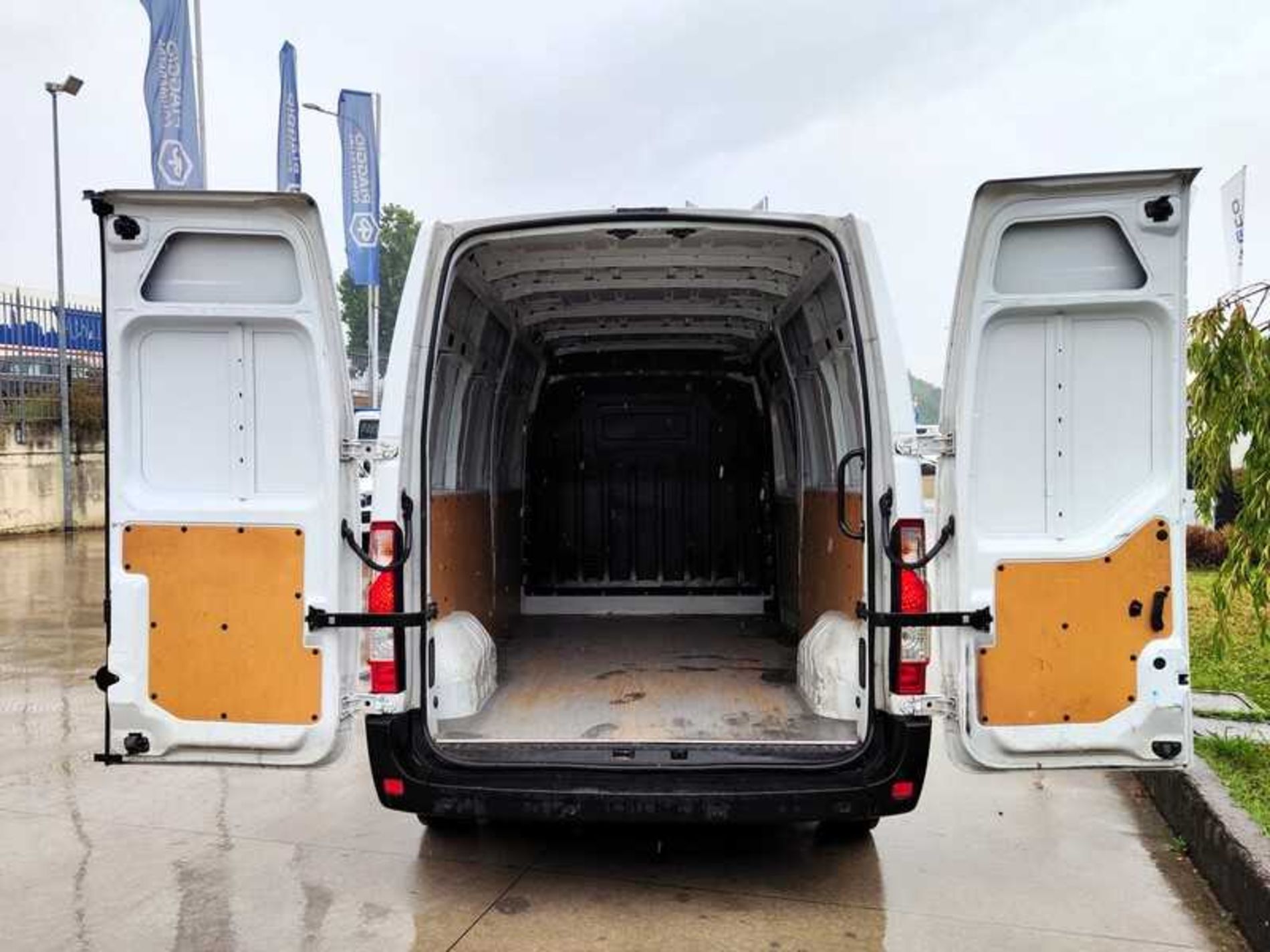 RENAULT MASTER R35 2.3 DCI 135CV L3H2 - Lombardia Truck