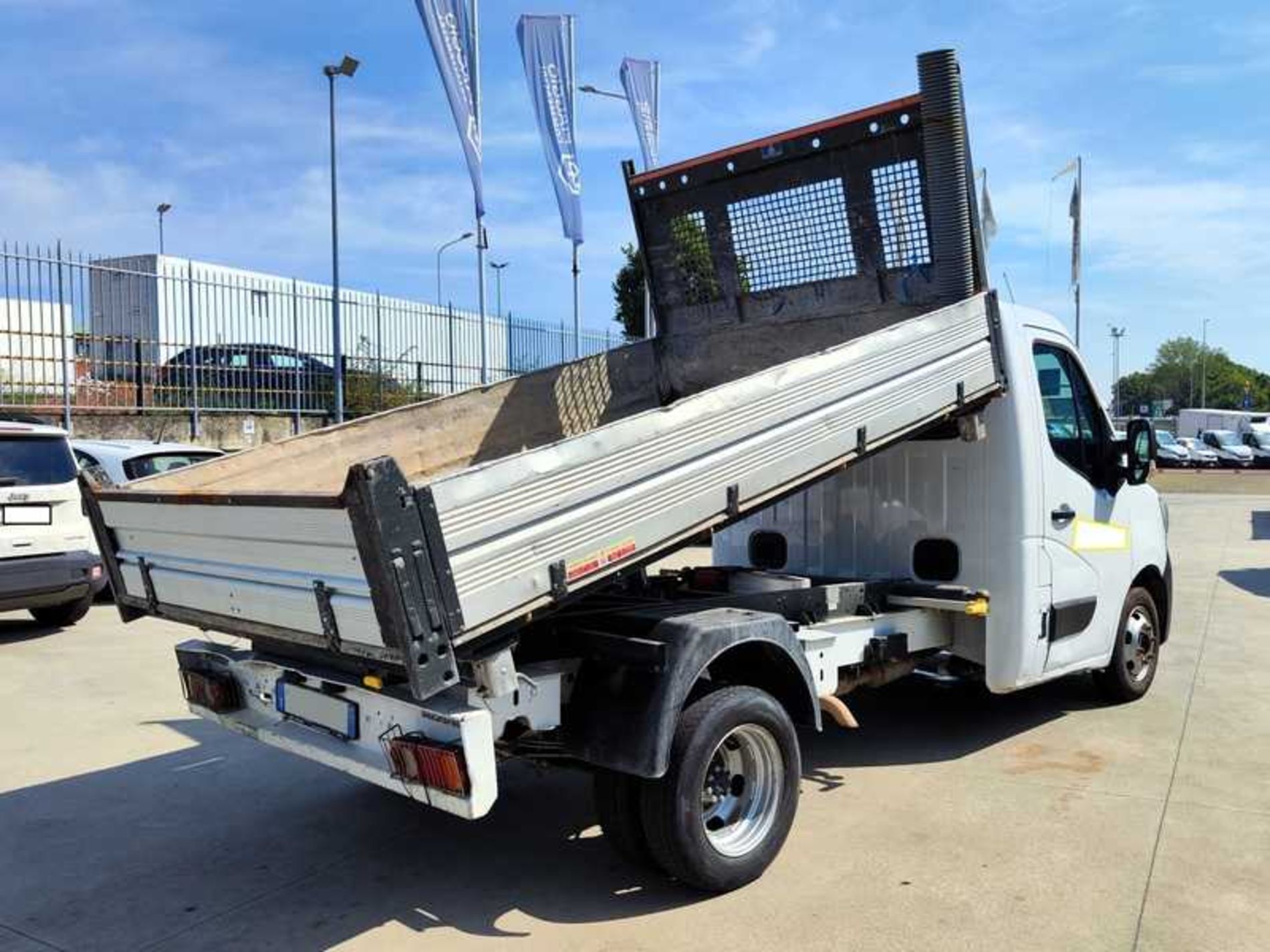 RENAULT MASTER T35 2.3 145CV RIBALTABILE - Lombardia Truck