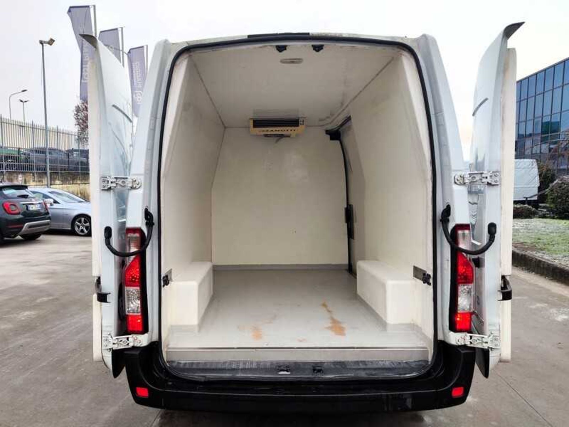 RENAULT MASTER T35 2.3 DCI 125CV COIBENTATO CON FRIGO - Lombardia Truck