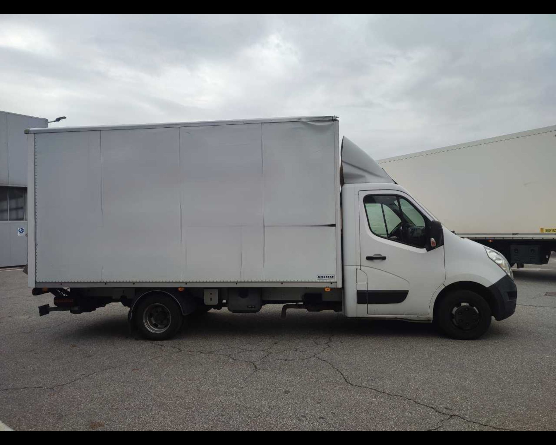 RENAULT Master T35 2.3 dci BOX e SPONDA - Lombardia Truck