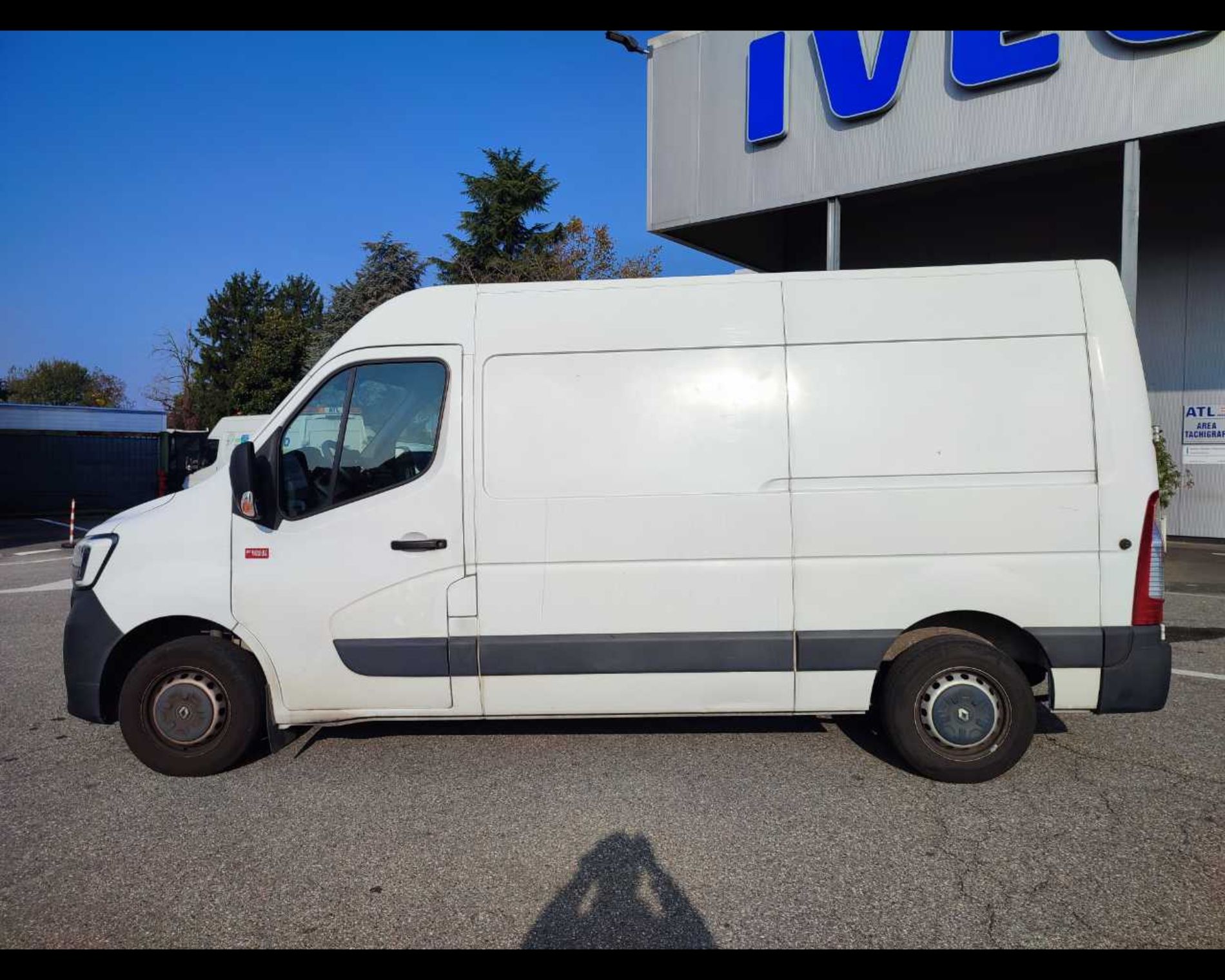 RENAULT Master T35 2.3 energy dci 150cv M2H2 - Lombardia Truck