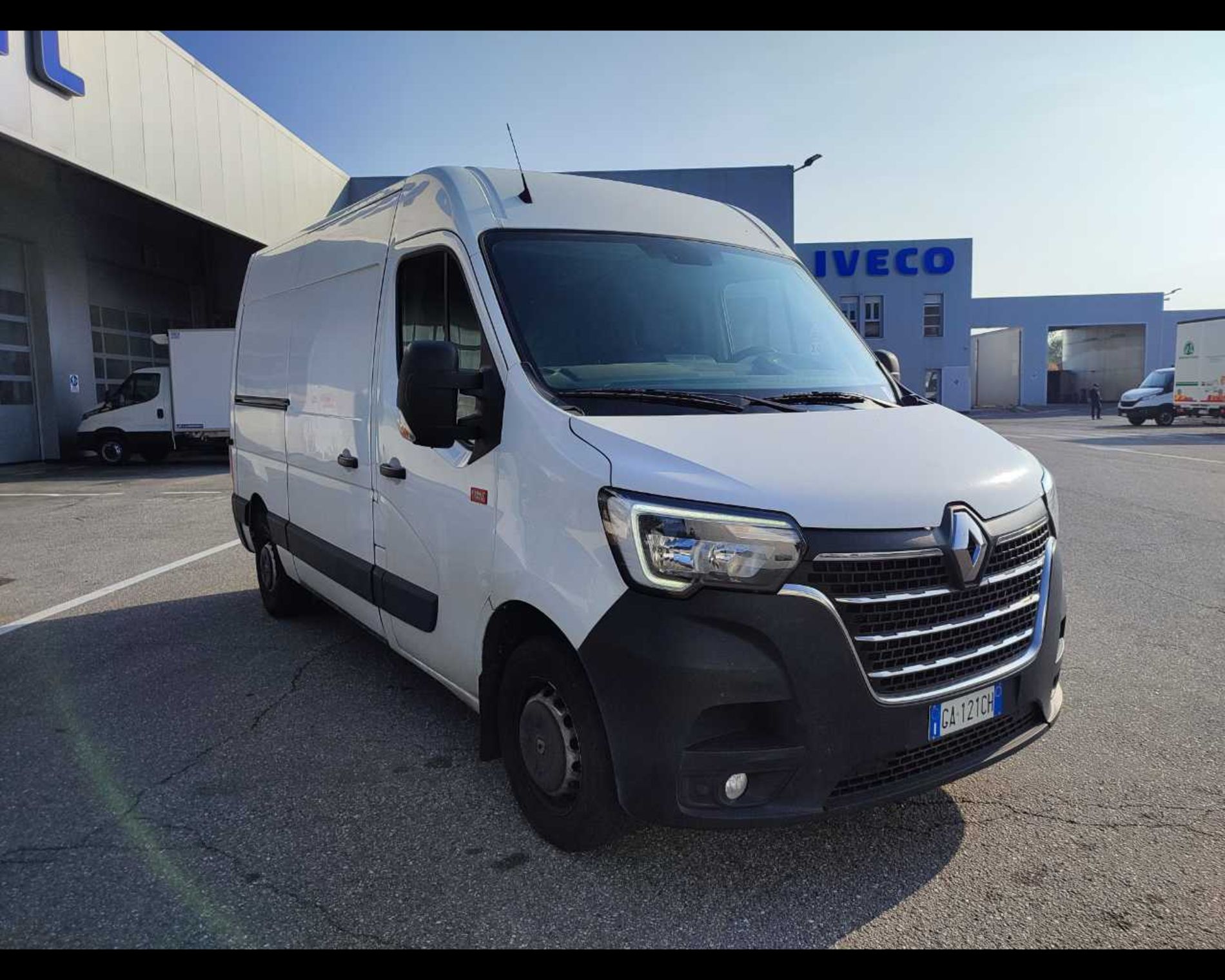 RENAULT Master T35 2.3 energy dci 150cv M2H2 - Lombardia Truck